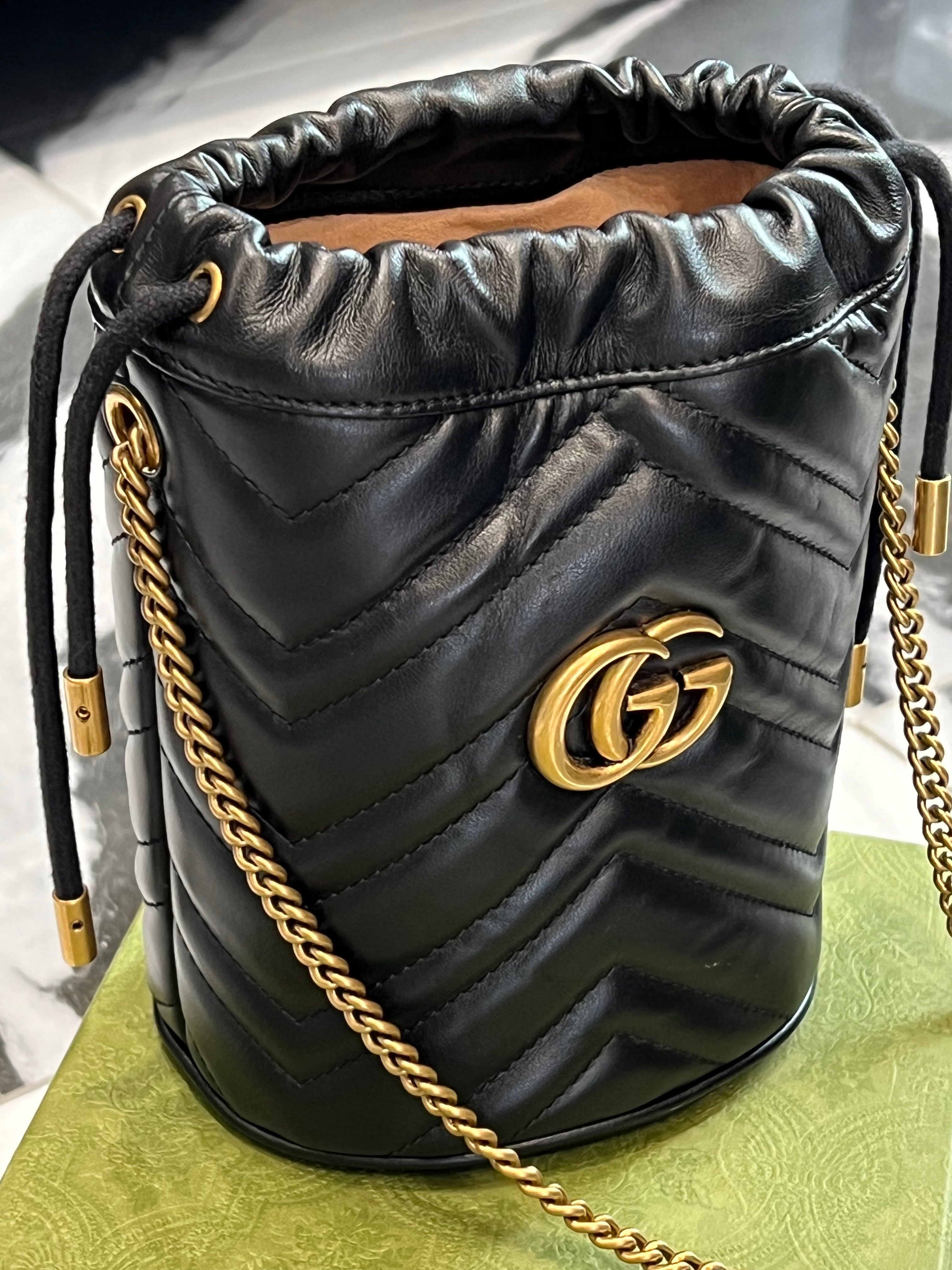 GUCCI GG MARMONT MINI BUCKET BAG