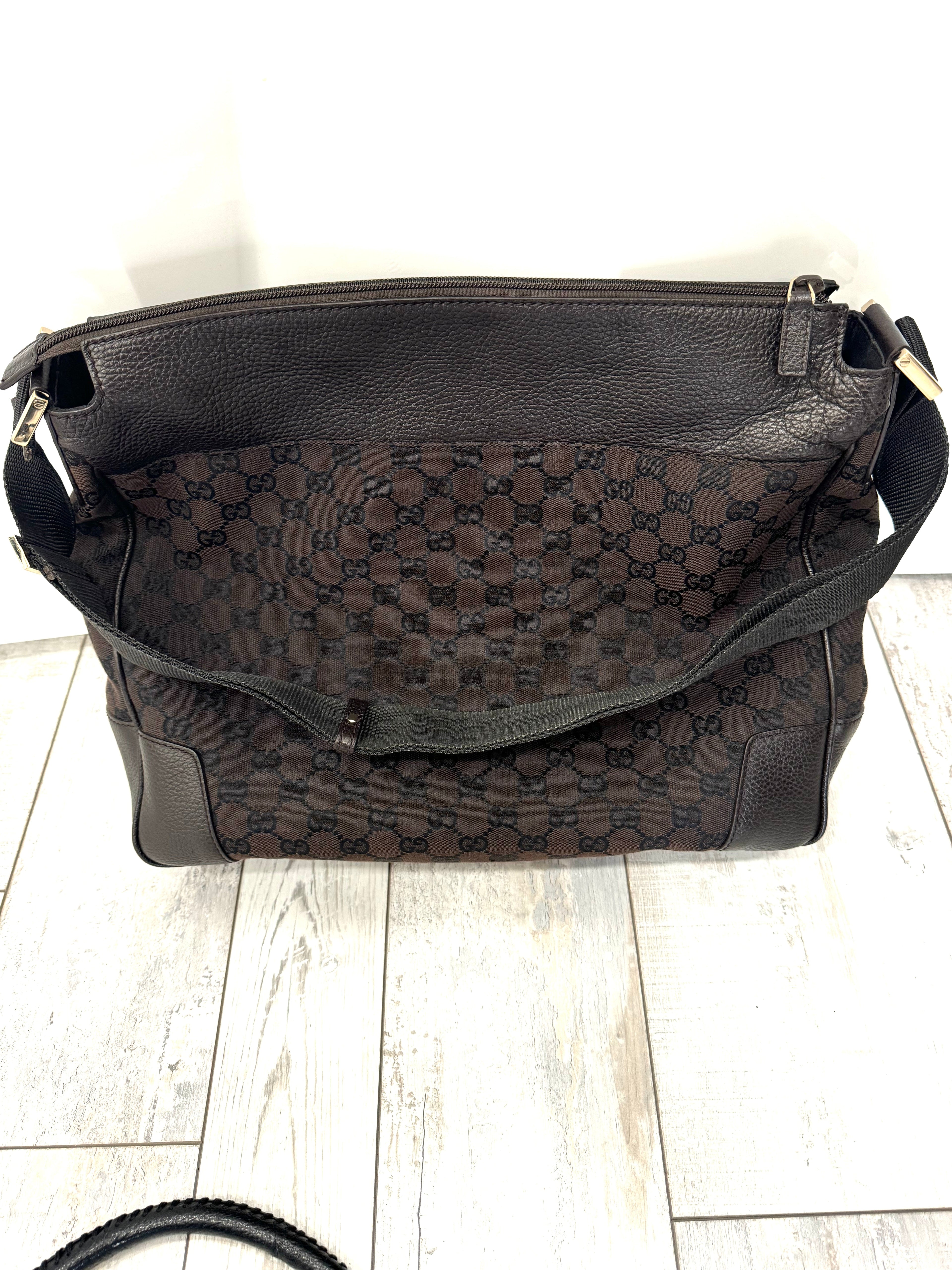 GUCCI GG MONOGRAM CANVAS LEATHER MESSENGER BAG