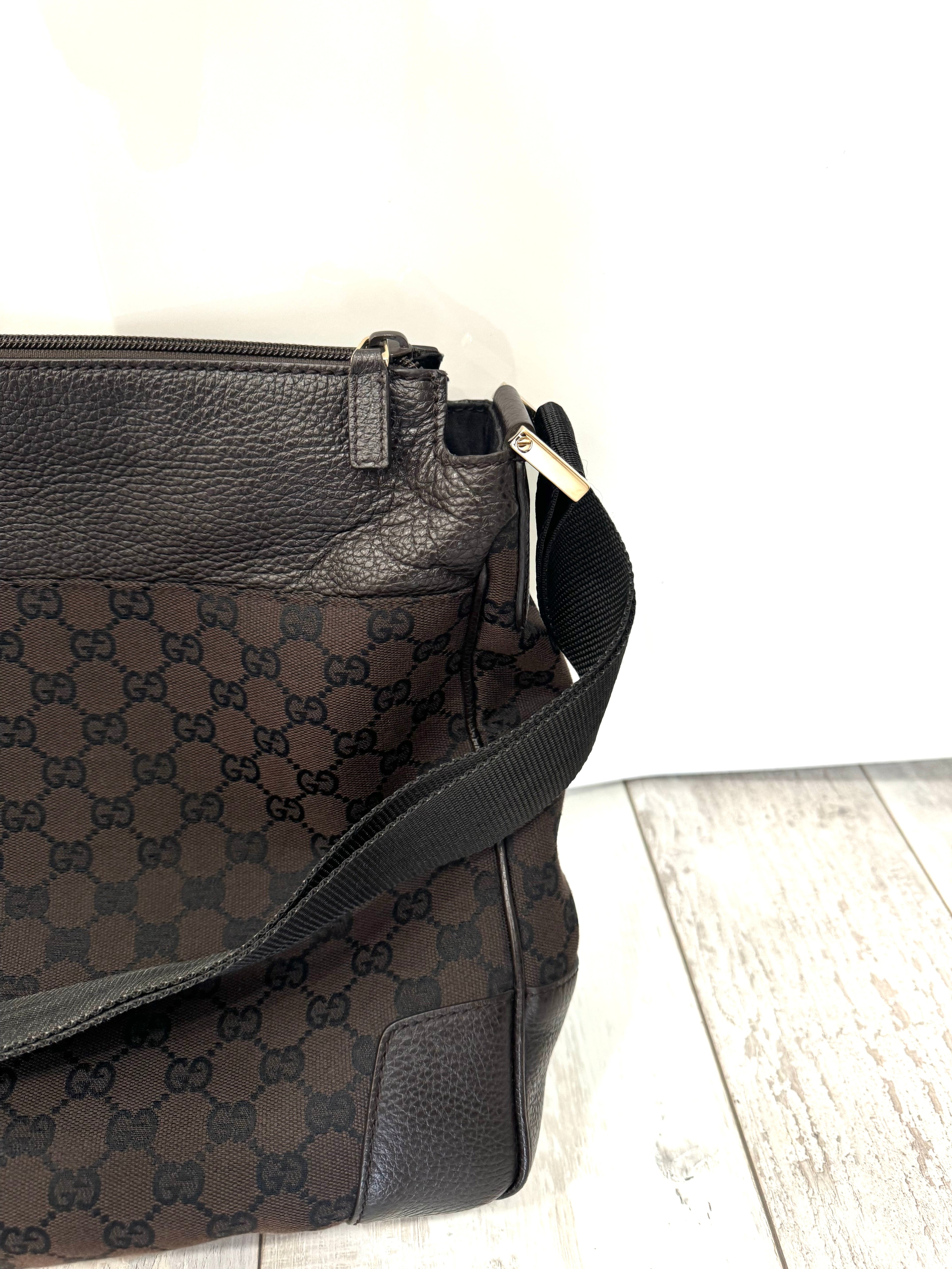GUCCI GG MONOGRAM CANVAS LEATHER MESSENGER BAG