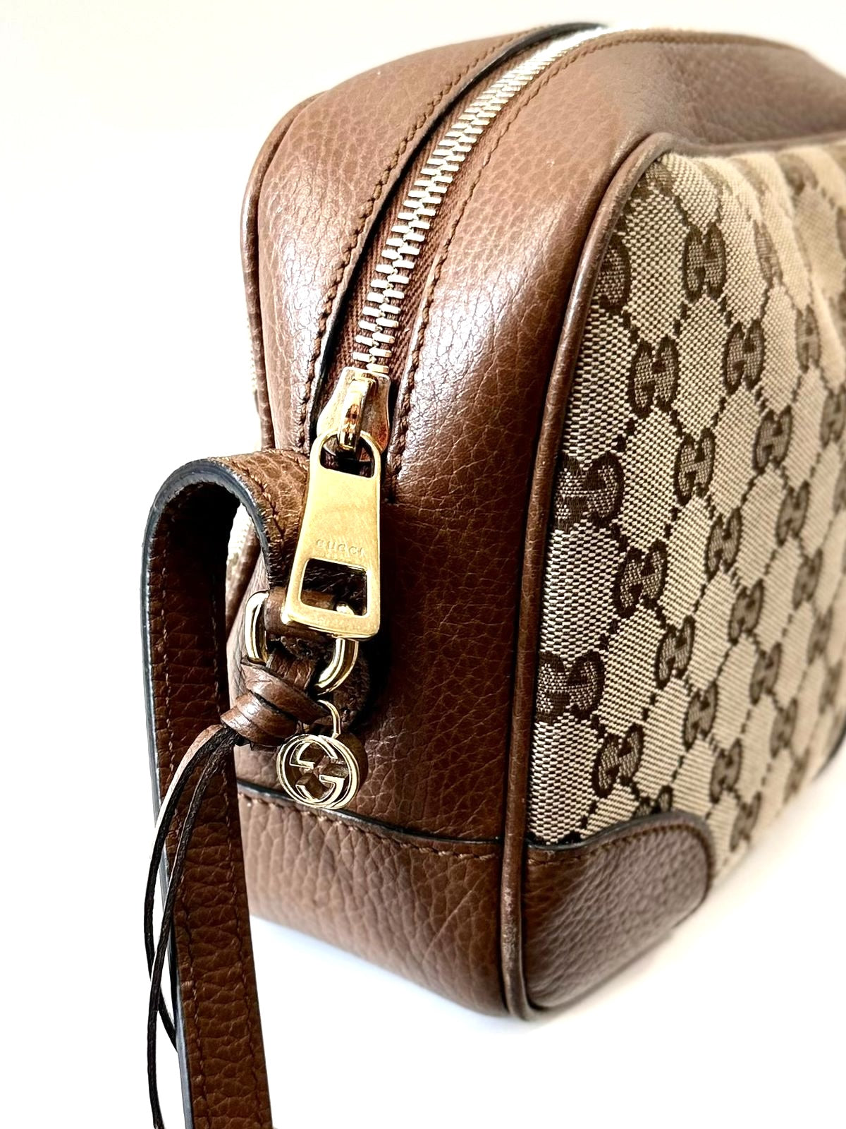 GUCCI GG MONOGRAM MINI BREE CAMERA BAG