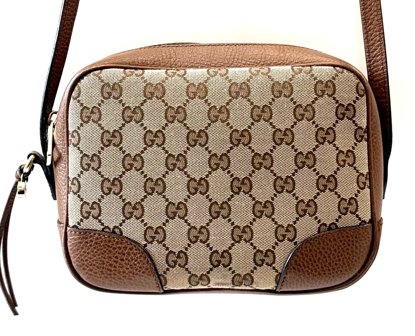 GUCCI GG MONOGRAM MINI BREE CAMERA BAG