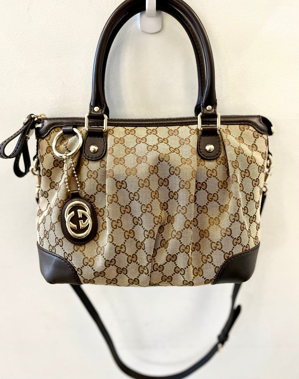 GUCCI SUKEY ORIGINAL GG TOP HANDLE BAG