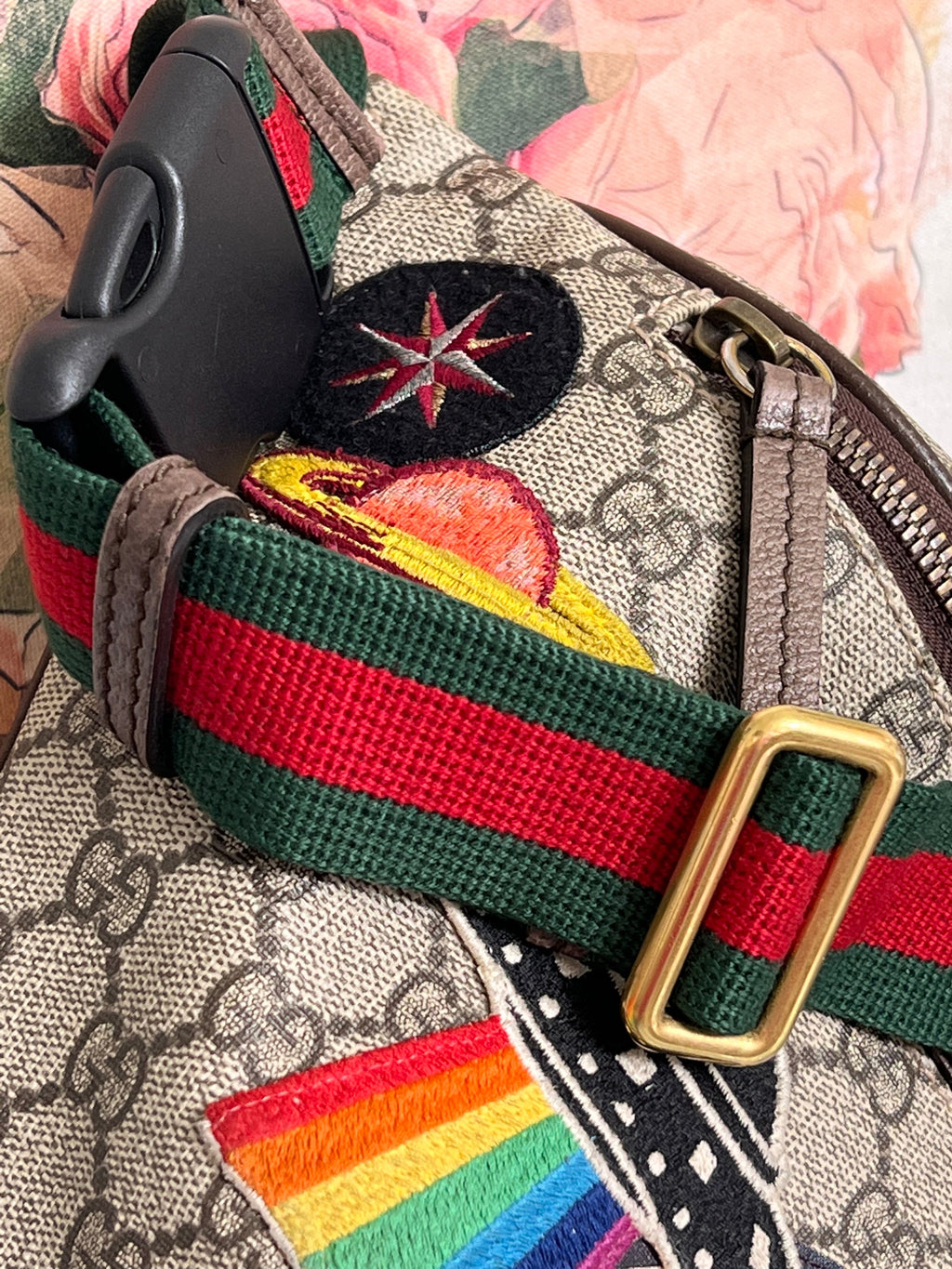 GUCCI GG SUPREME MONOGRAM COURRIER BELT BAG
