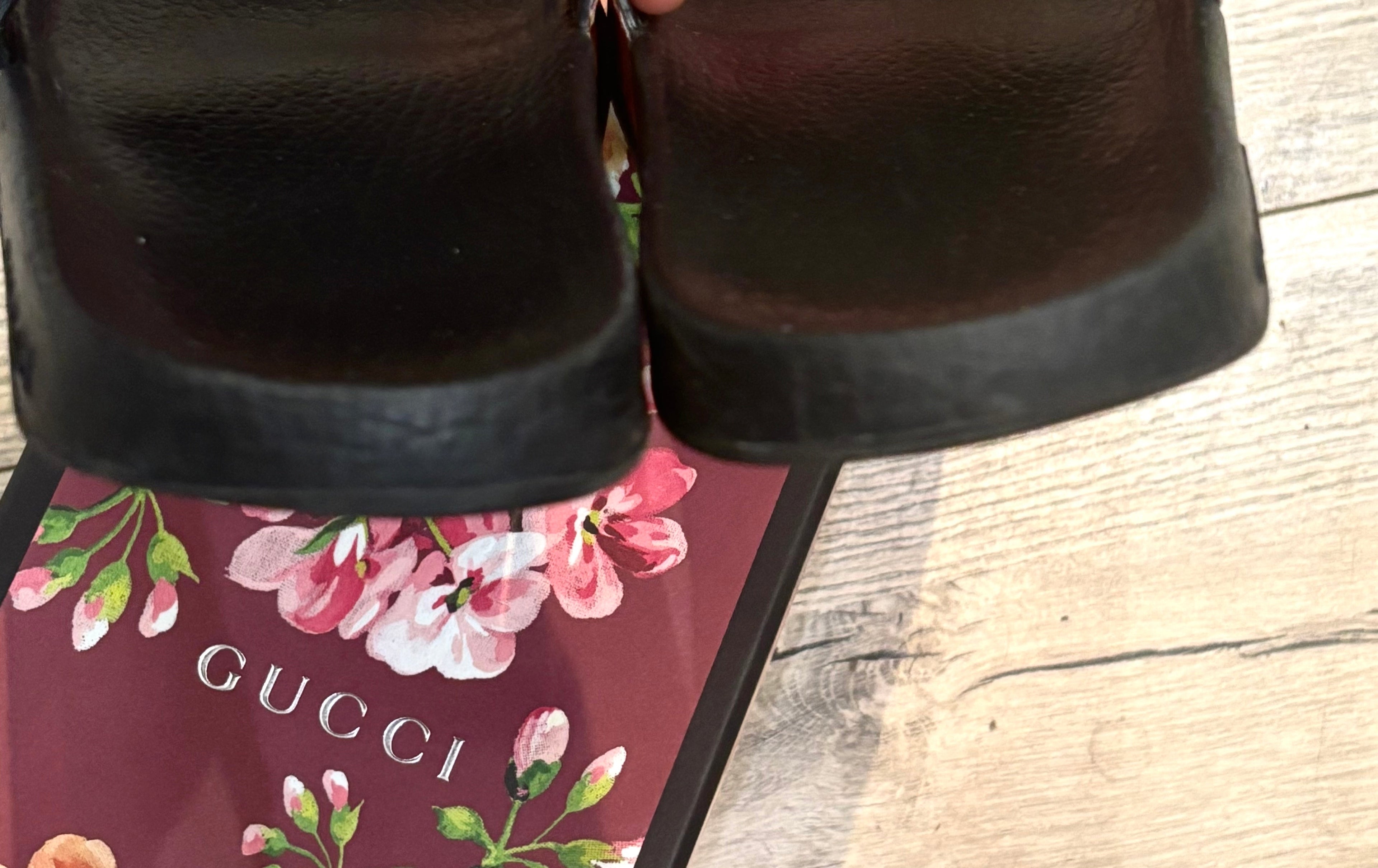 GUCCI GG SUPREME MONOGRAM BLOOMS SLIDE MULES