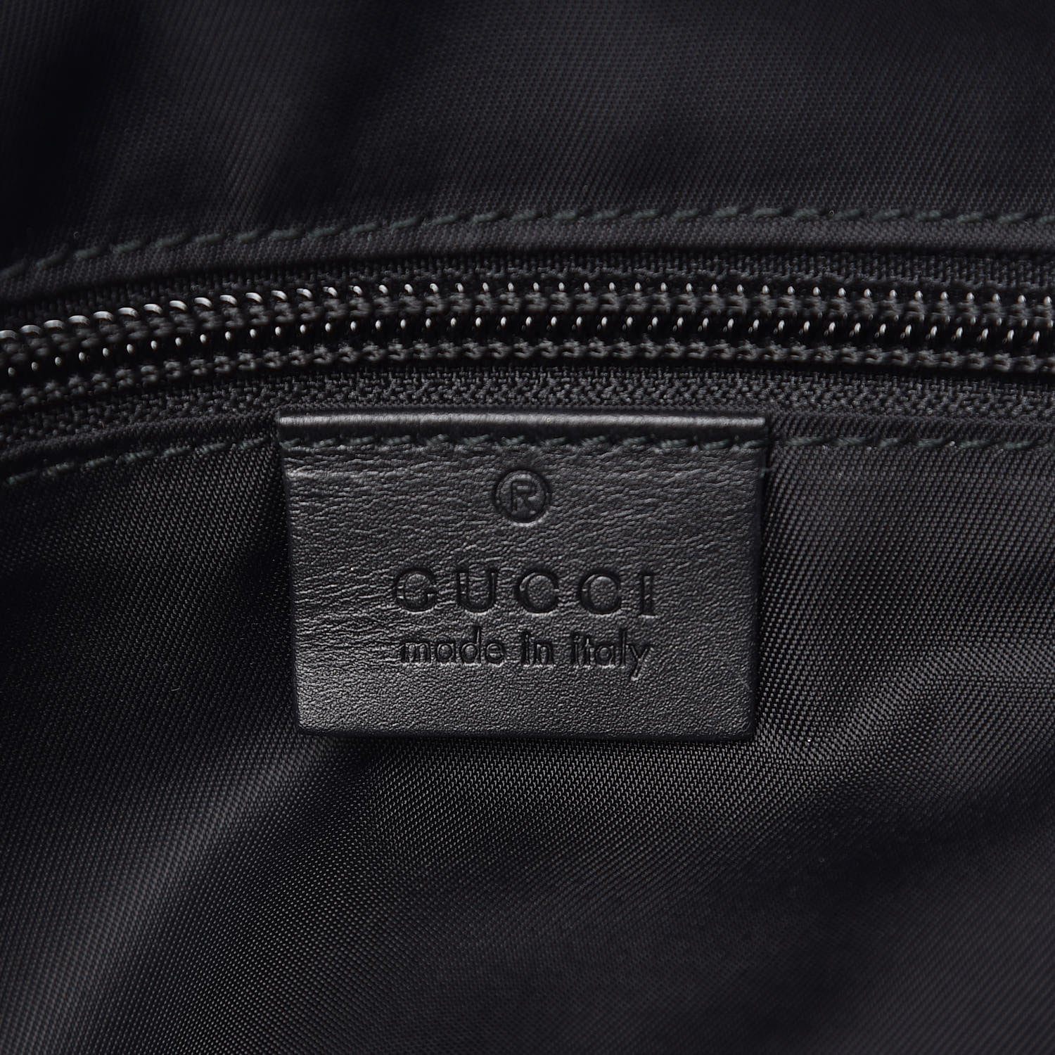 GUCCI GG SUPREME MONOGRAM MEDIUM CARRY-ON DUFFLE BAG
