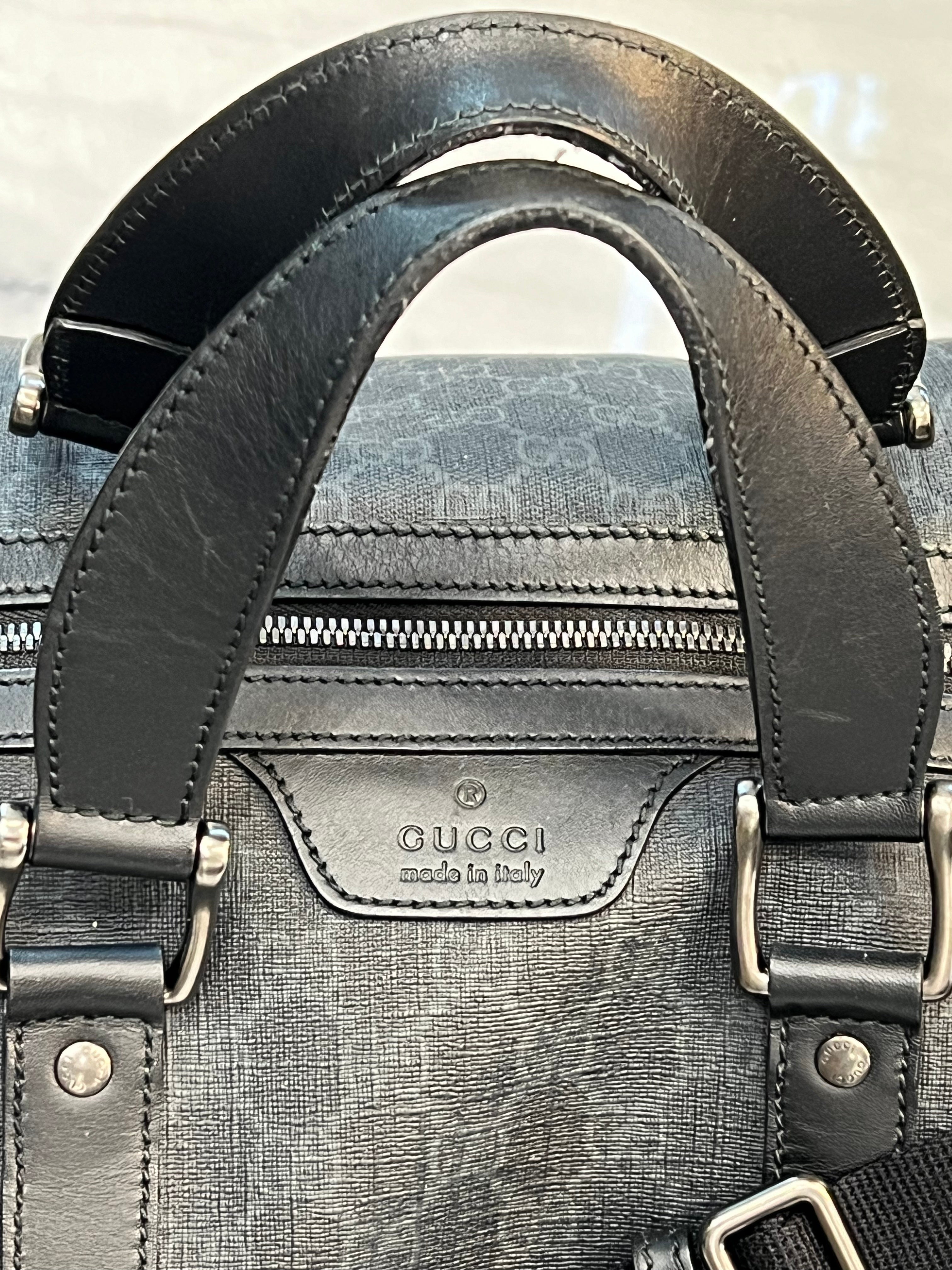GUCCI GG SUPREME MONOGRAM MEDIUM CARRY-ON DUFFLE BAG