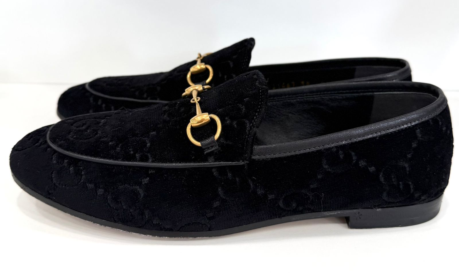 GUCCI GG MONOGRAM HORSEBIT JORDAAN VELVET LOAFERS