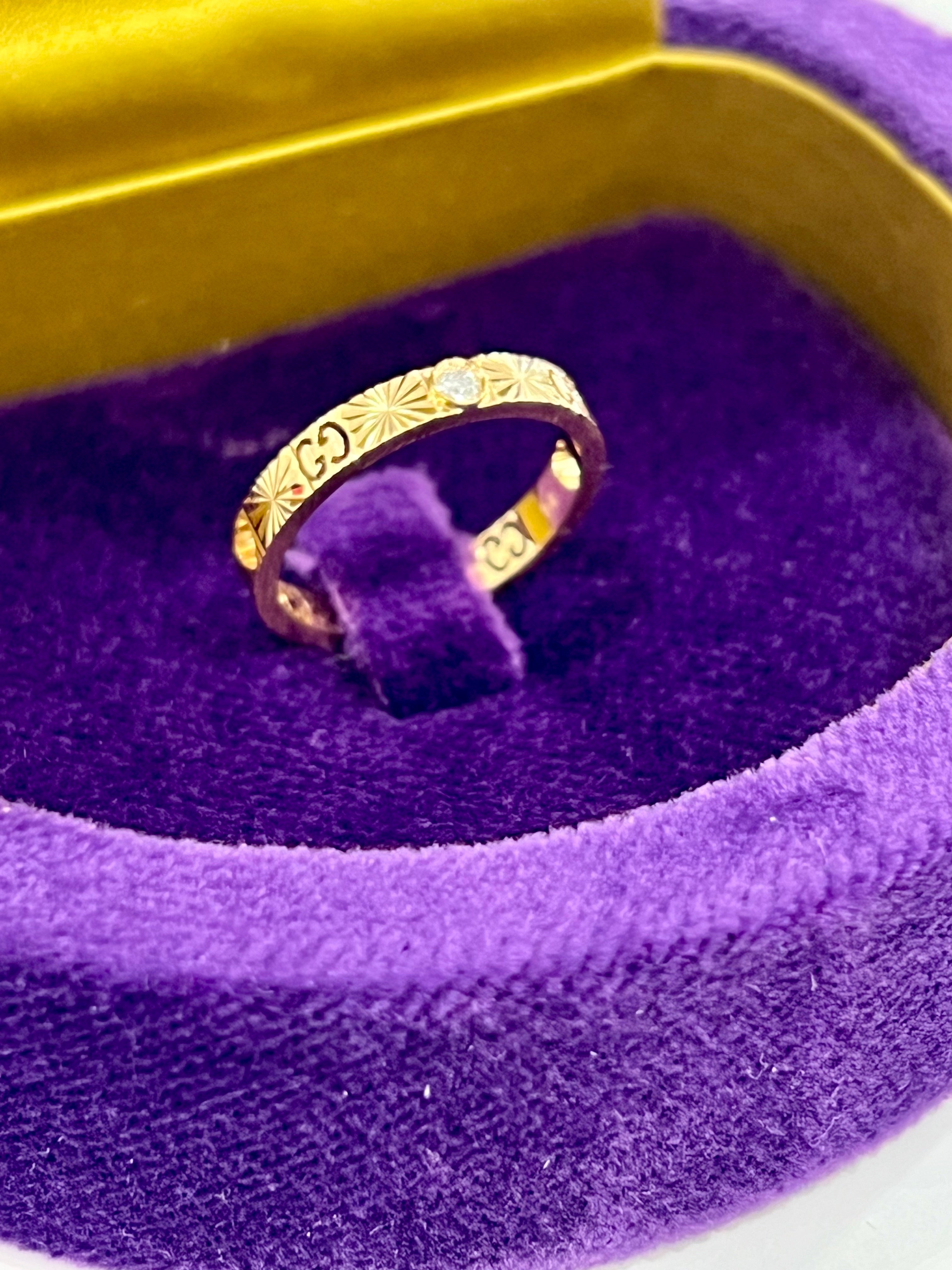 GUCCI ICON 18K GOLD DIAMOND HEART RING