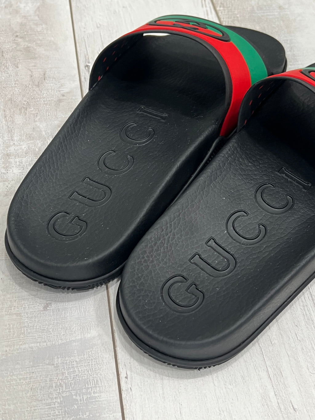 GUCCI INTERLOCKING G WEB STRIPE SLIDES