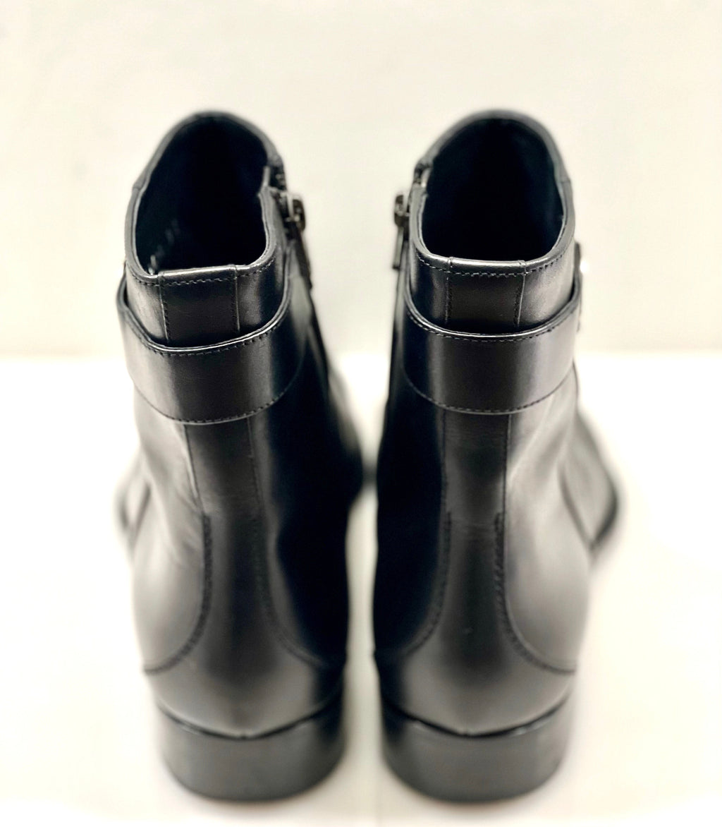 GUCCI INTERLOCKING GG LEATHER ANKLE BOOTS