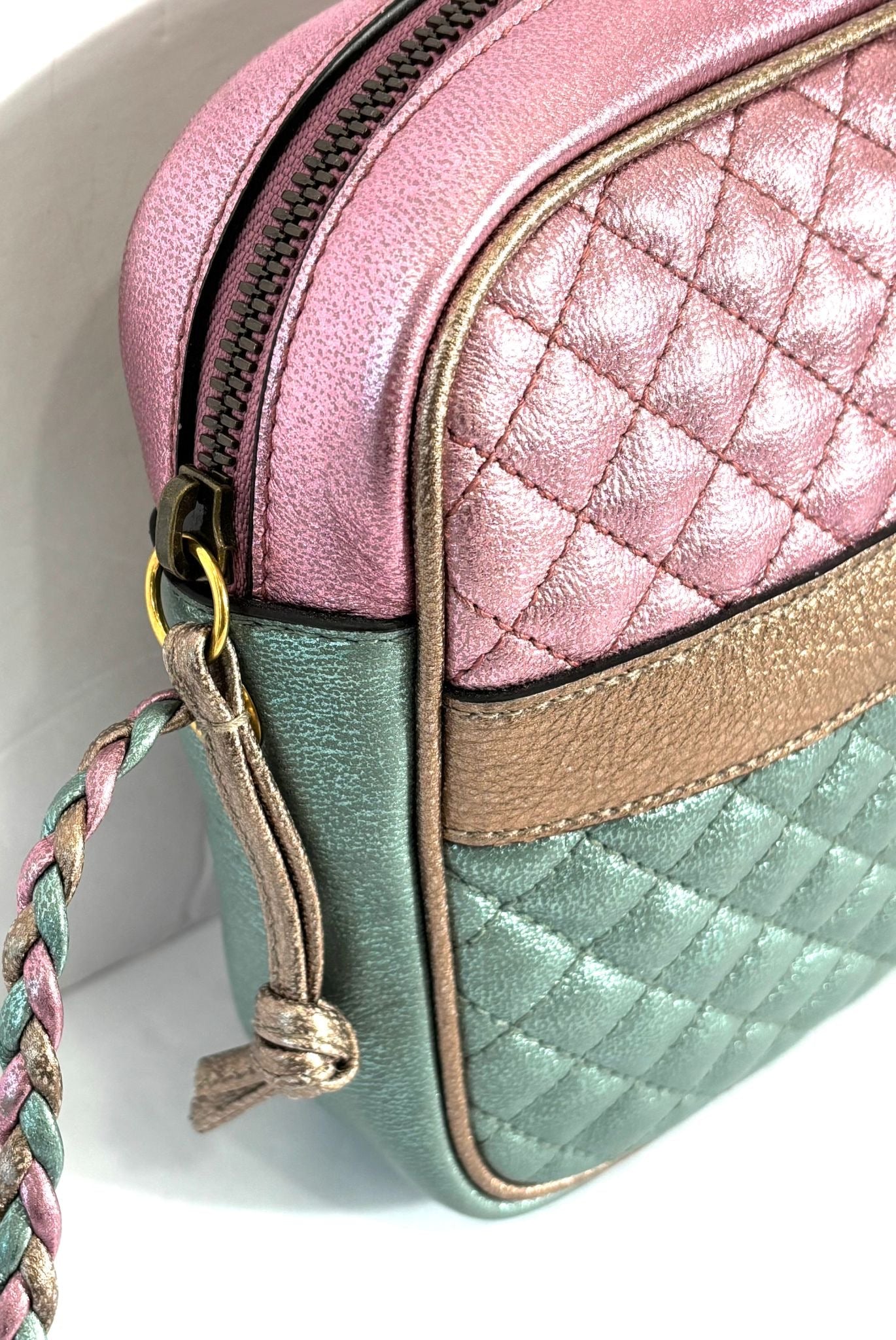 GUCCI LAMINATED NAPPA LEATHER TRAPUNTATA ZUMI SHOULDER BAG
