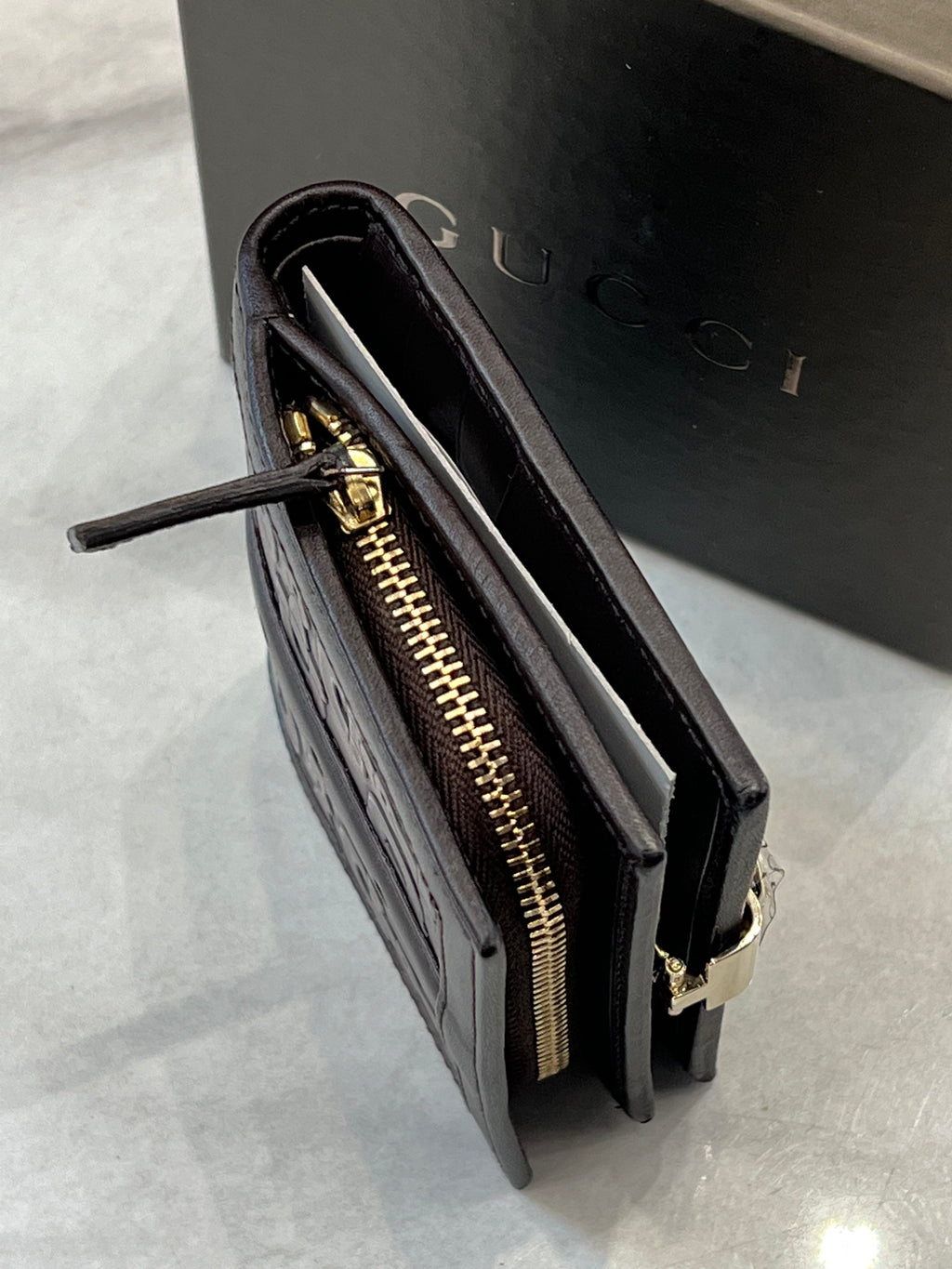 GUCCI GG LEATHER COMPACT WALLET