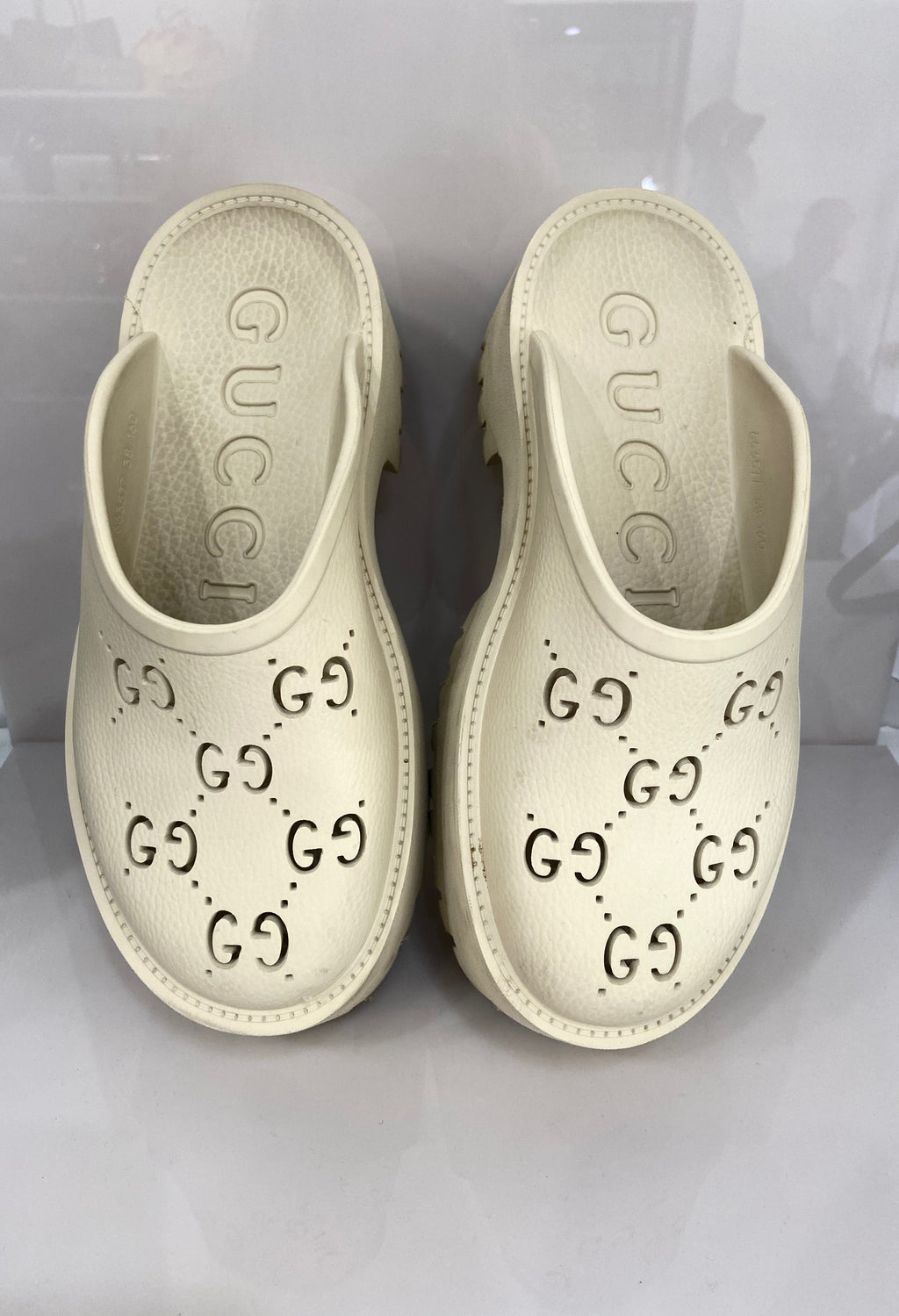 GUCCI LOGO PRINT RUBBER SLIP ON SLIDES