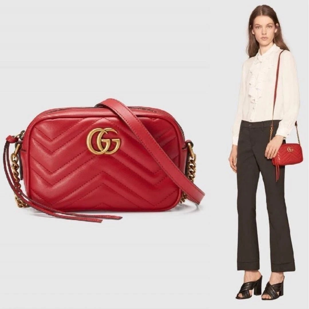 GUCCI GG MARMONT SMALL MATELASSÉ CALFSKIN LEATHER CAMERA BAG