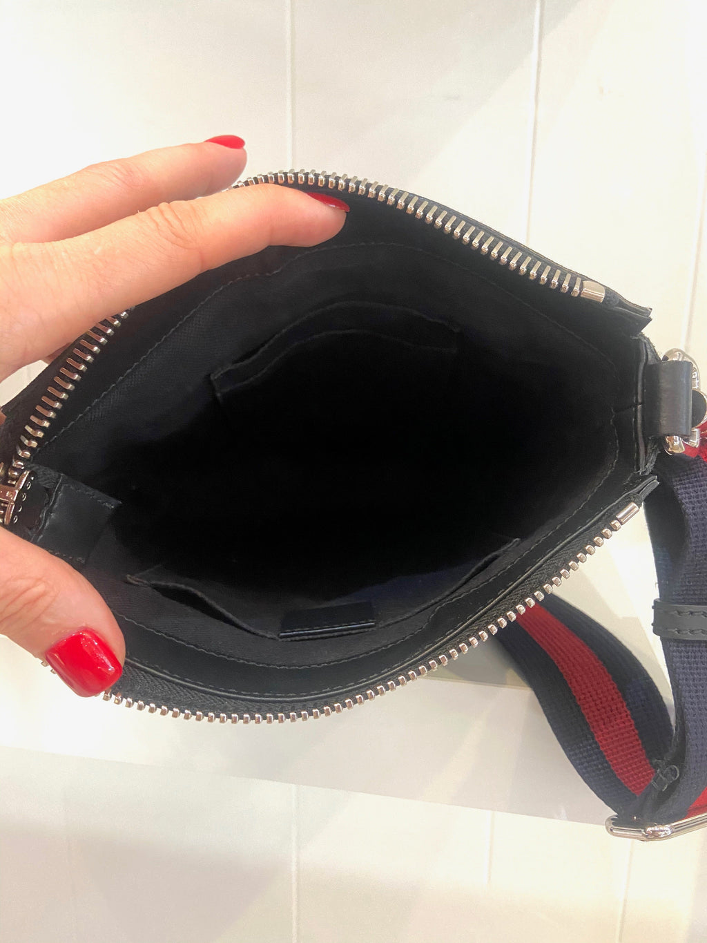 GUCCI GG SUPREME MONOGRAM NIGHT COURRIER APPLIQUE MESSENGER BAG