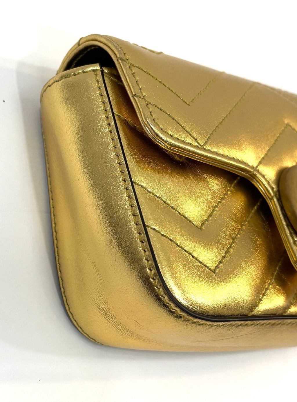 GUCCI METALLIC CALFSKIN GG MARMONT SUPER MINI CROSSBODY BAG