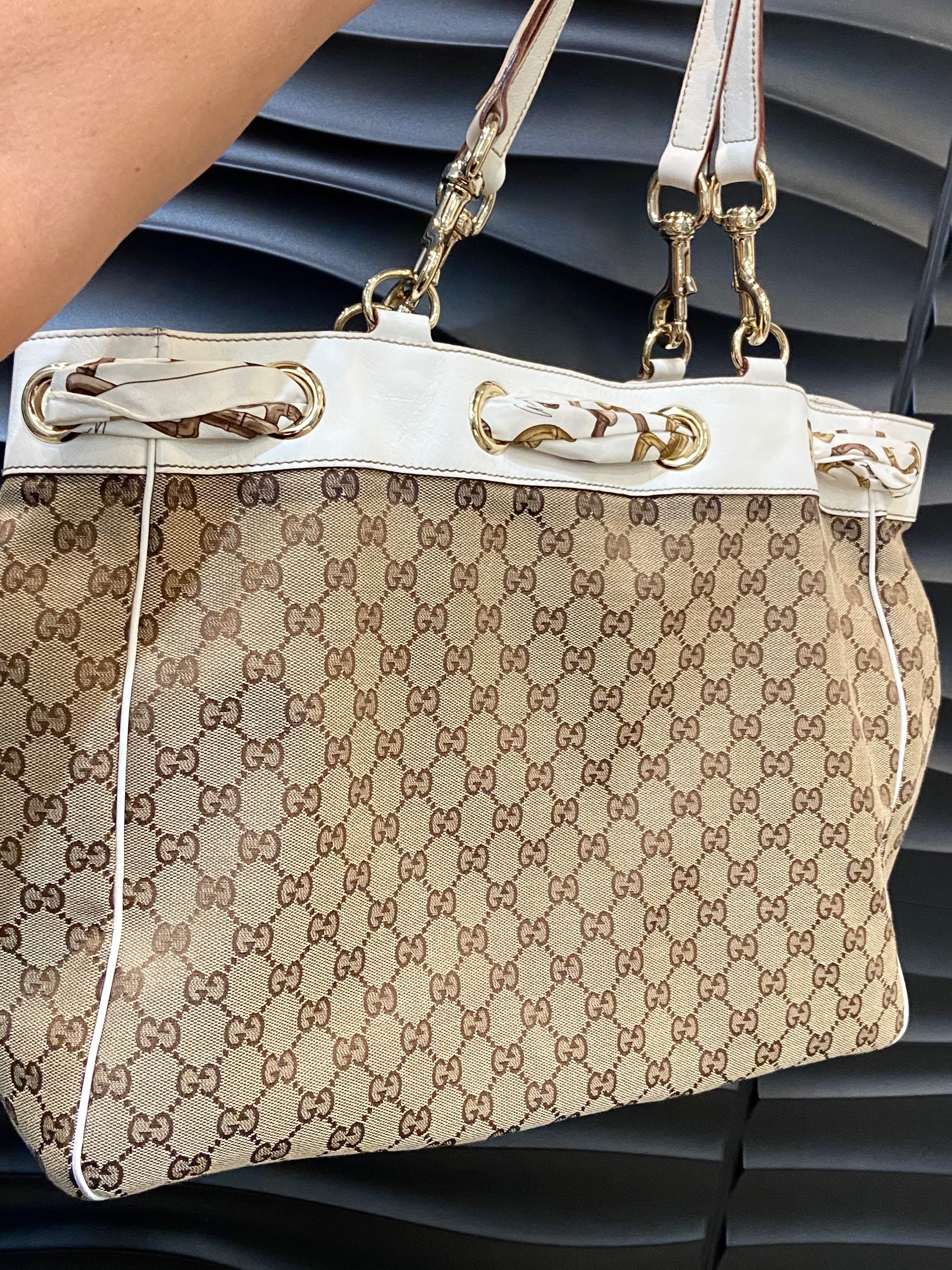 GUCCI GG MONOGRAM LARGE POSITANO TOTE BAG