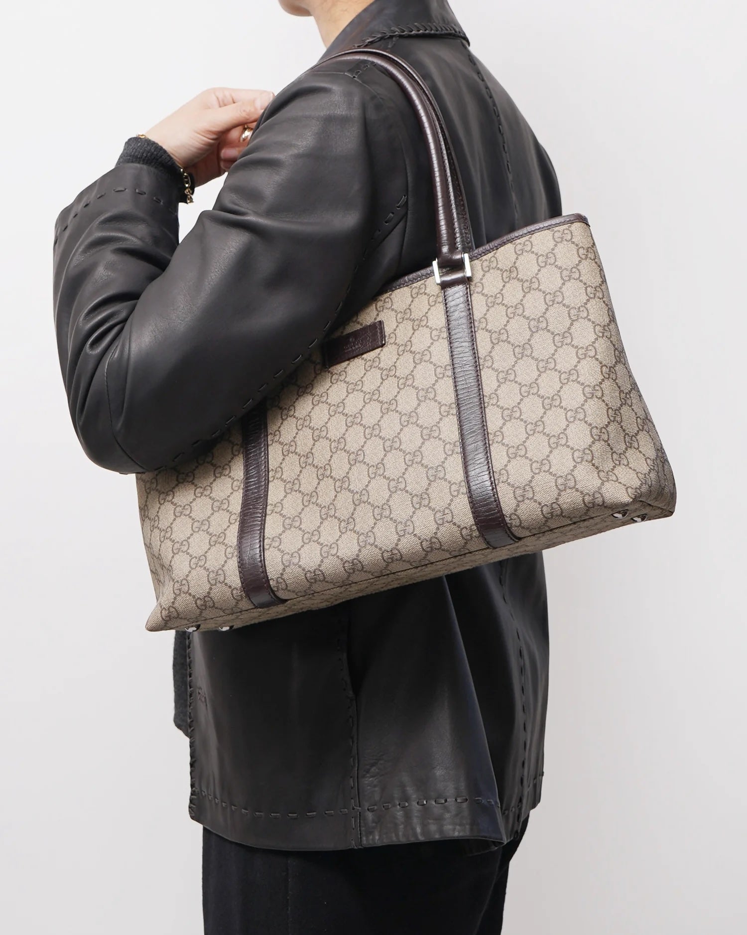 GUCCI GG SUPREME MONOGRAM JOY TOTE BAG