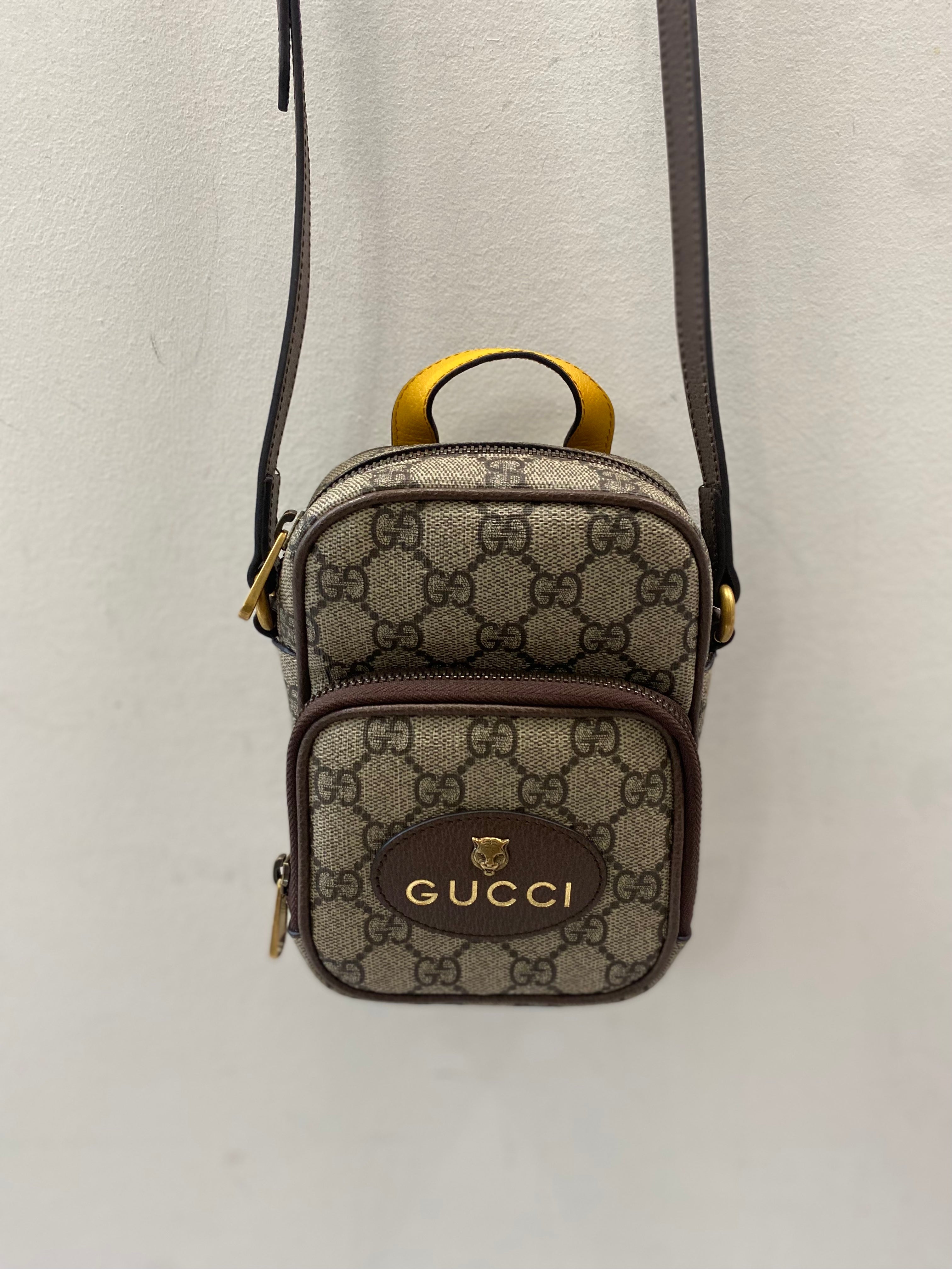 GUCCI NEO VINTAGE GG SUPREME MINI CROSSBODY BAG
