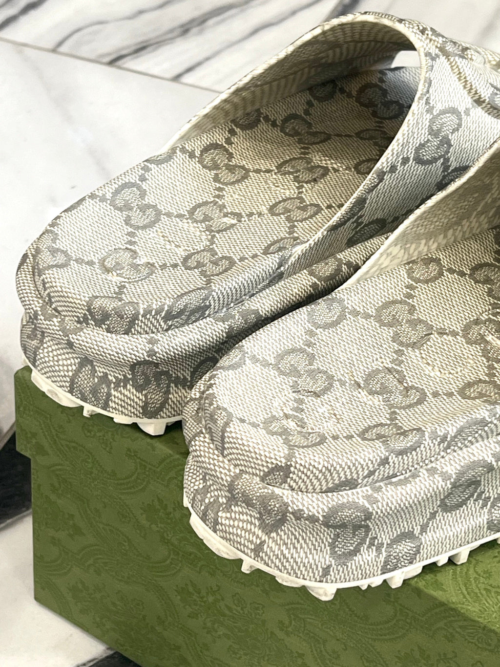 GUCCI GG MONOGRAM MIAMI PLATFORM SLIDES