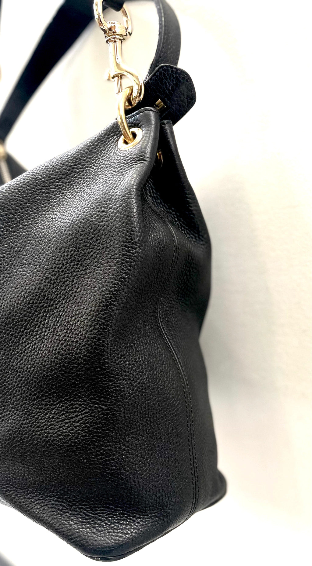 GUCCI PEBBLED CALFSKIN LEATHER MEDIUM SOHO HOBO BAG