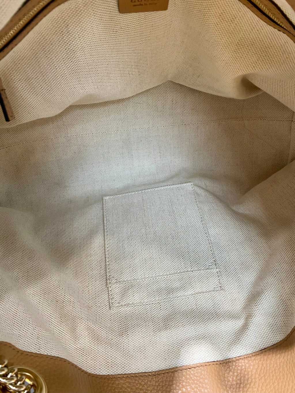 GUCCI PEBBLED CALFSKIN LEATHER MEDIUM SOHO CHAIN BAG