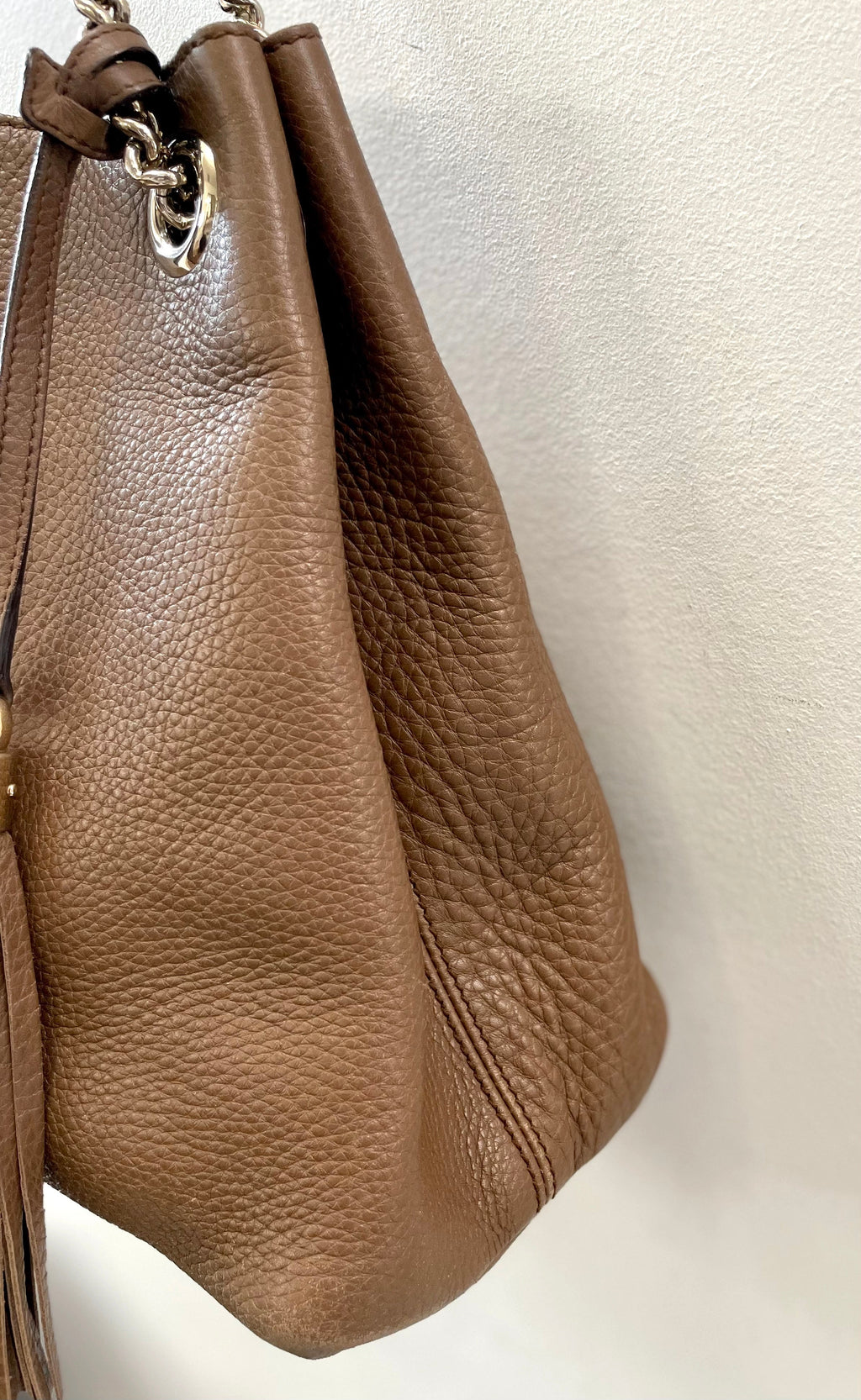 GUCCI PEBBLED CALFSKIN SOHO CHAIN SHOULDER BAG