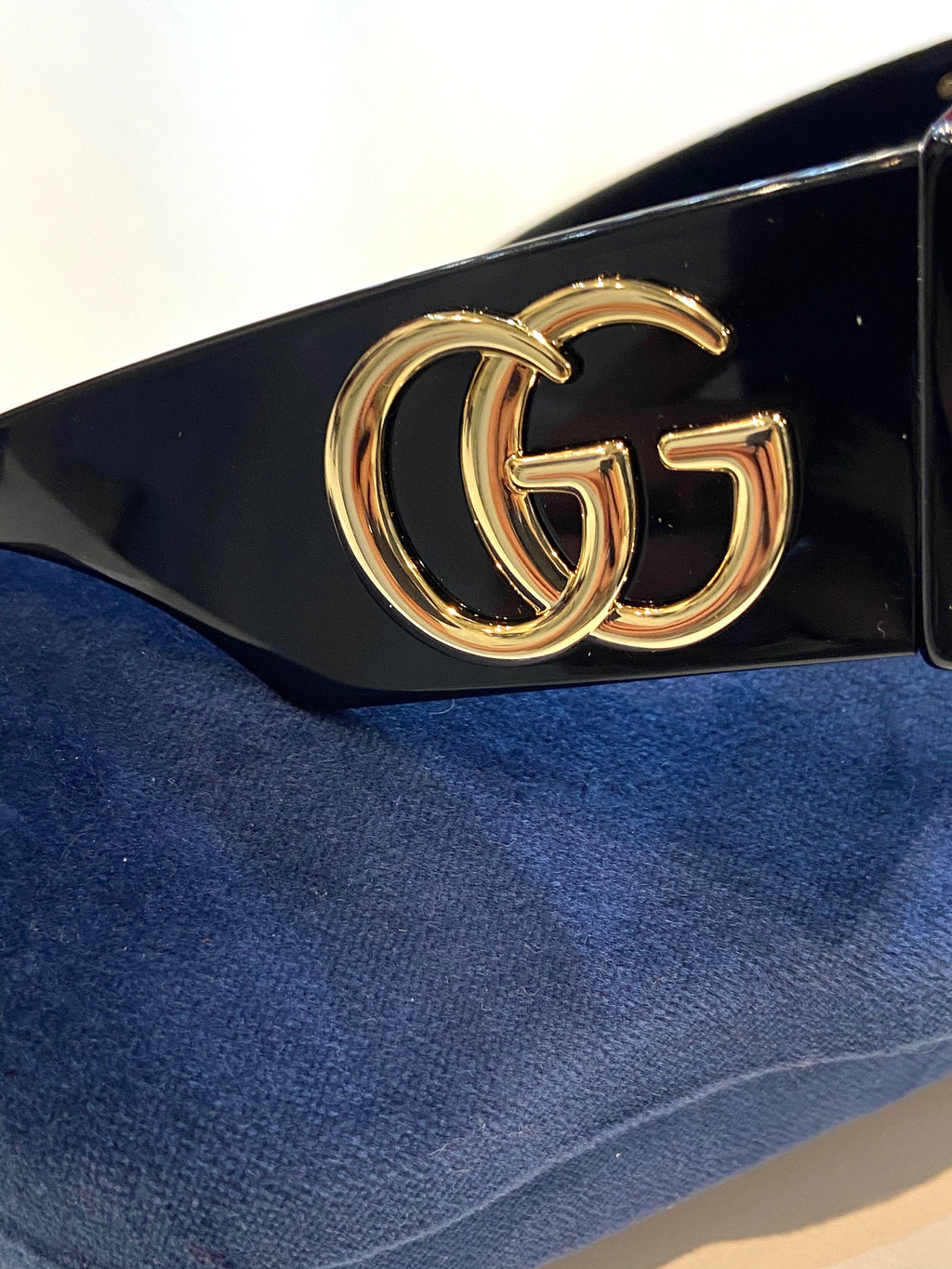 GUCCI RECTANGLE FRAME SUNGLASSES