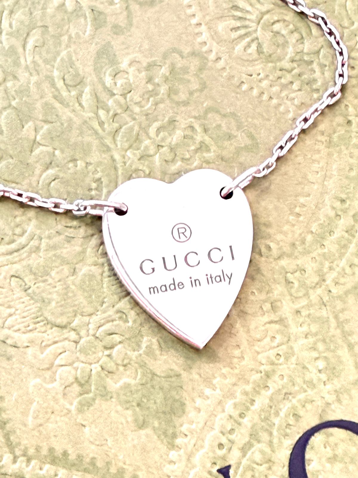 GUCCI 925 STERLING SILVER TRADEMARK HEART NECKLACE