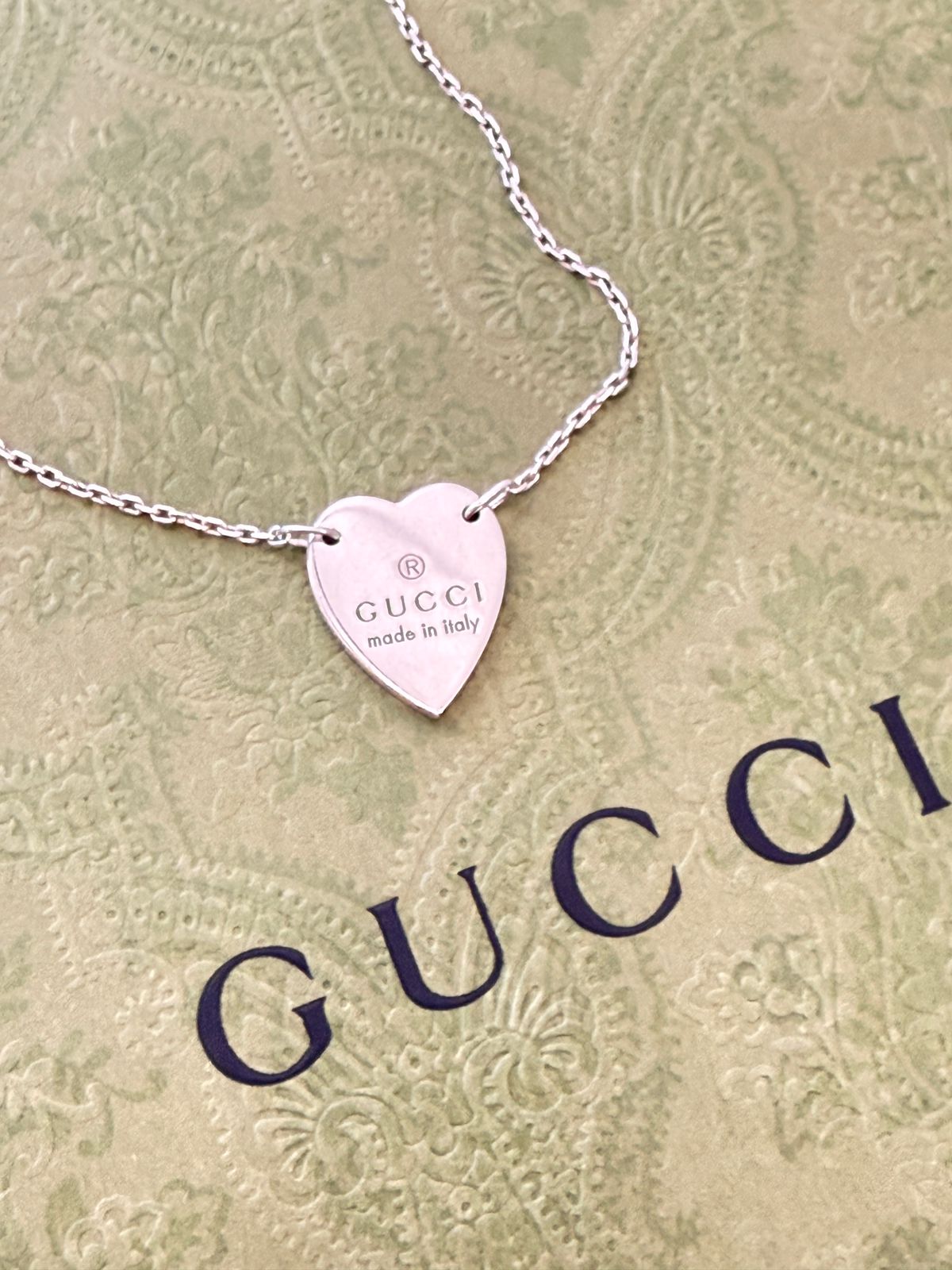 GUCCI 925 STERLING SILVER TRADEMARK HEART NECKLACE