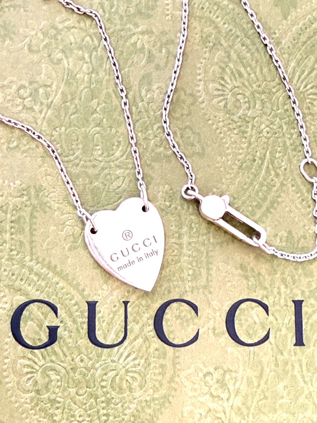 GUCCI 925 STERLING SILVER TRADEMARK HEART NECKLACE