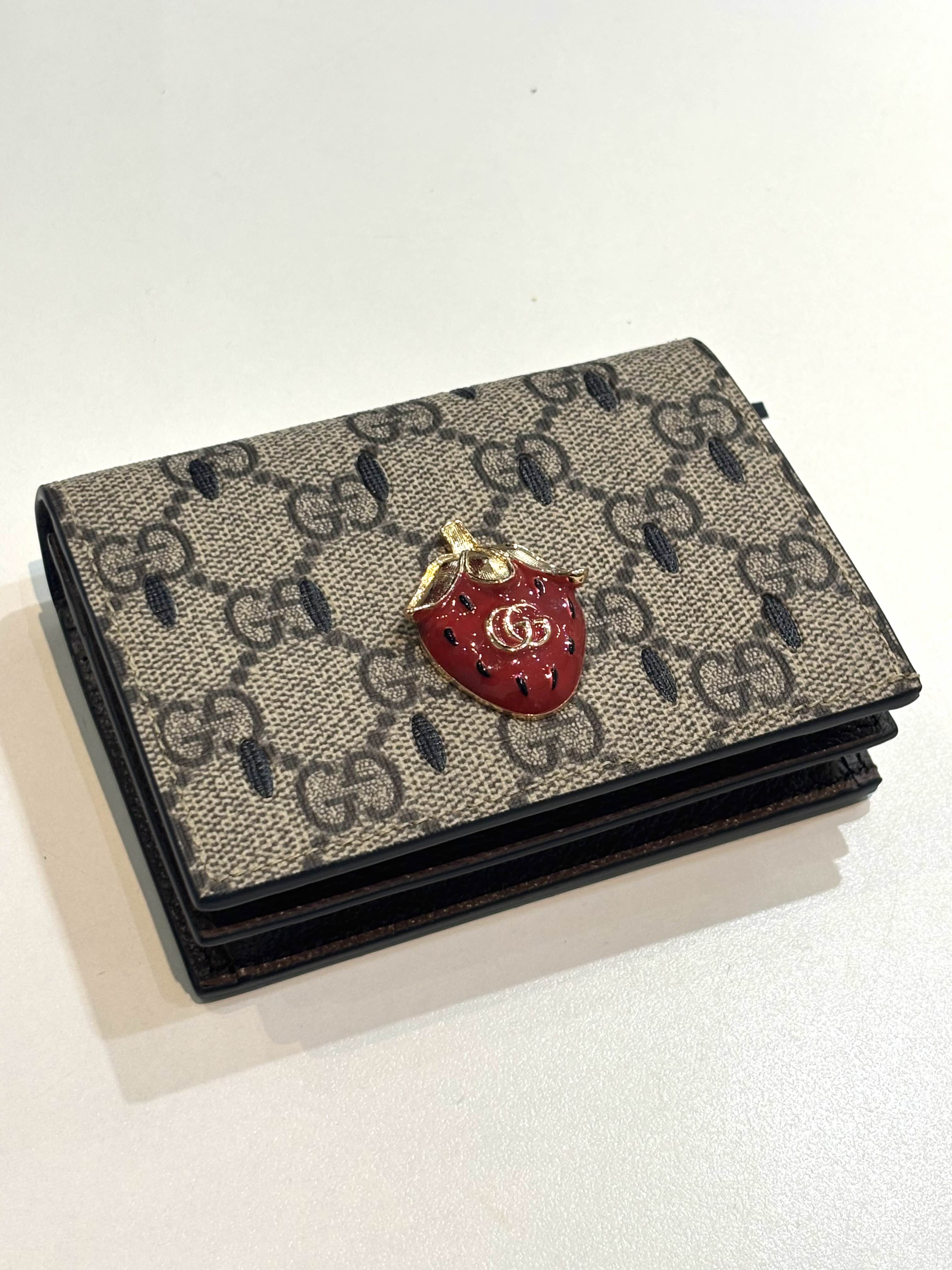 GUCCI BIFOLD GG CANVAS STRAWBERRY WALLET
