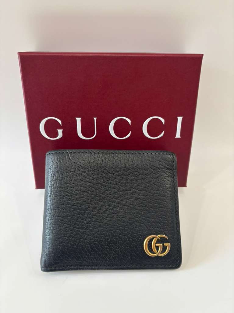 GUCCI GG CALFSKIN LEATHER BI-FOLD WALLET
