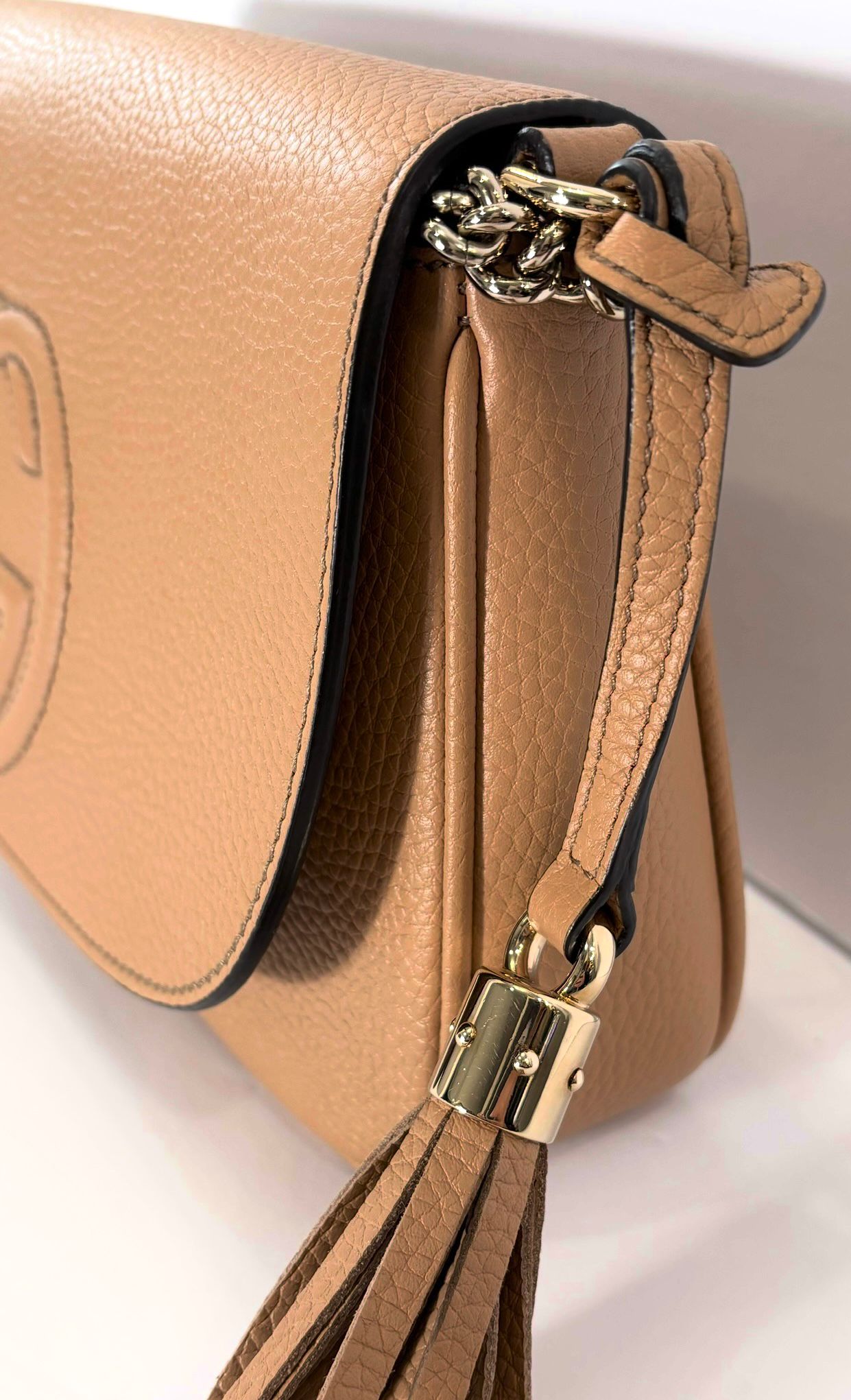 GUCCI GG SOHO CAMELIA CALFSKIN LEATHER SHOULDER BAG
