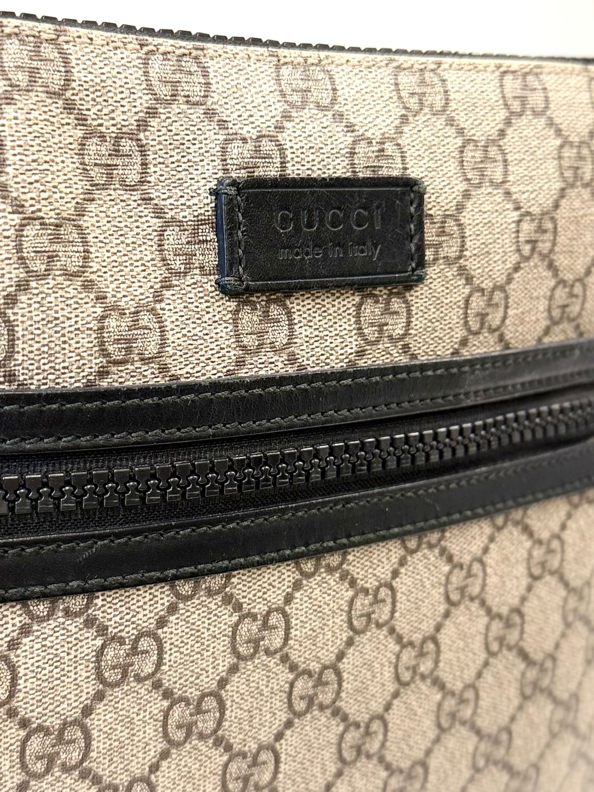 GUCCI GG SUPREME COATED CANVAS FLAT MESSENGER BAG