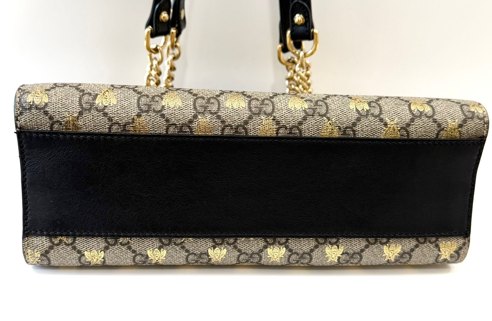 GUCCI GG SUPREME MONOGRAM BEES SMALL PADLOCK TOTE BAG