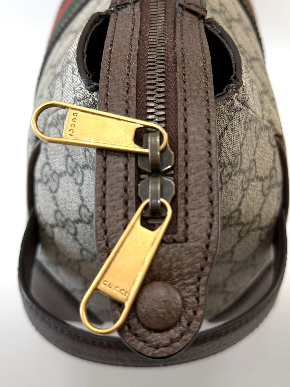 GUCCI GG SUPREME MONOGRAM WEB SAVOY TOILETRY BAG