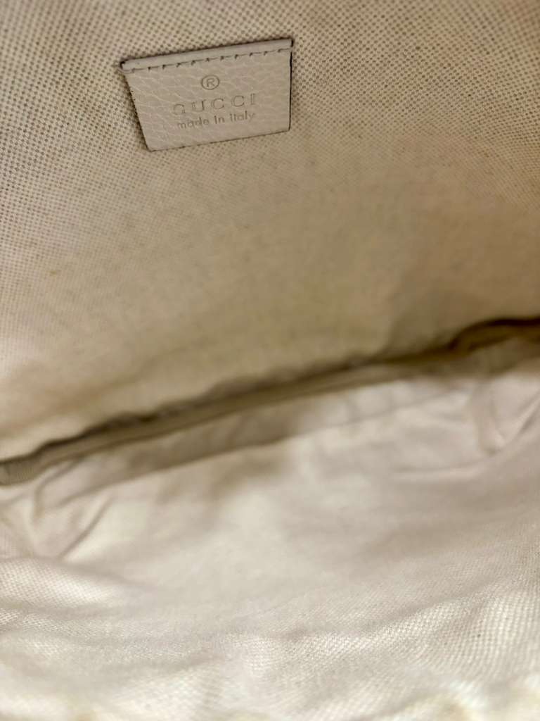 GUCCI GRAINED CALFSKIN LEATHER SMALL LOGO BELT BAG
