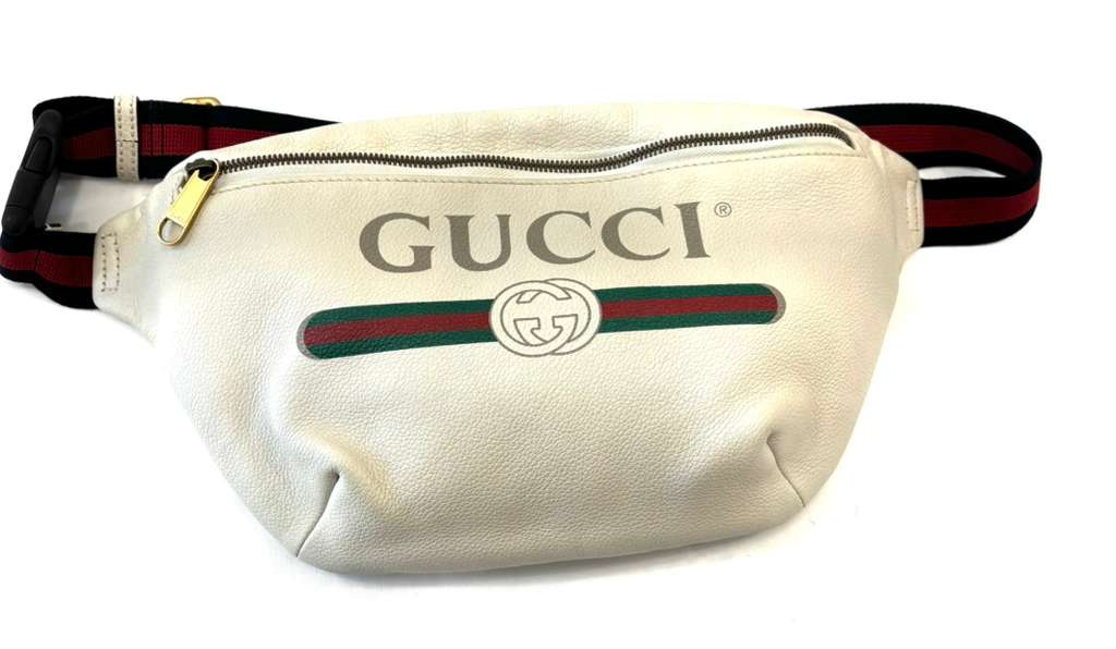 GUCCI GRAINED CALFSKIN LEATHER SMALL LOGO BELT BAG