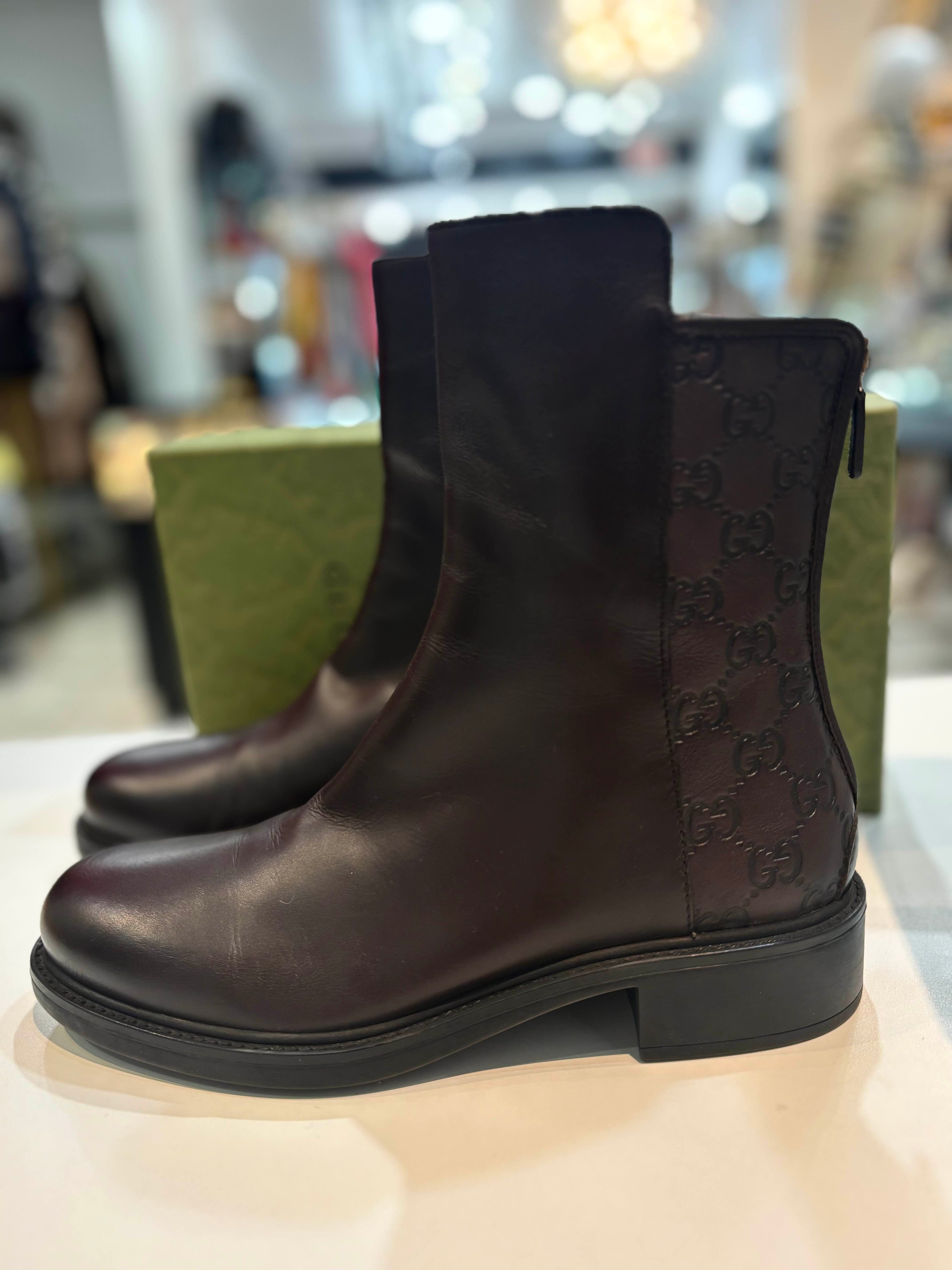 GUCCI GUCCISSIMA CALFSKIN LEATHER CHELSEA BOOTS