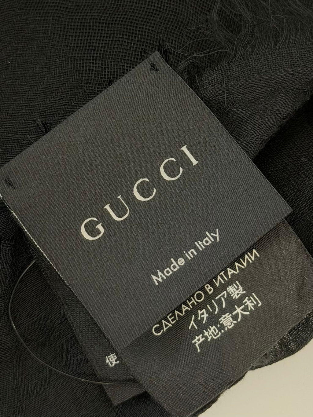 GUCCI GG MONOGRAM FRINGED JACQUARD SHAWL