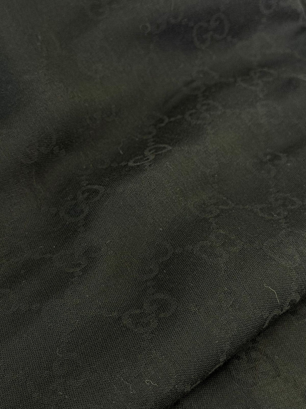 GUCCI GG MONOGRAM FRINGED JACQUARD SHAWL