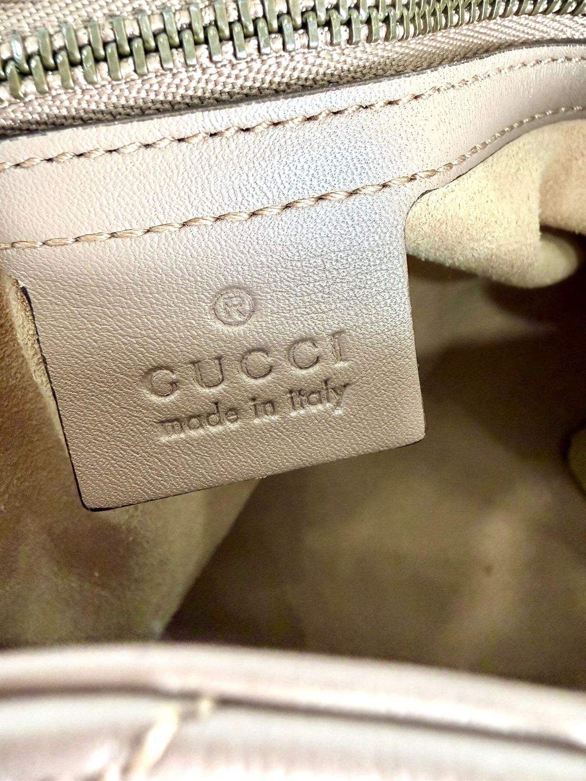 GUCCI GG MARMONT QUILTED MATELASSE CALFSKIN LEATHER SHOULDER BAG