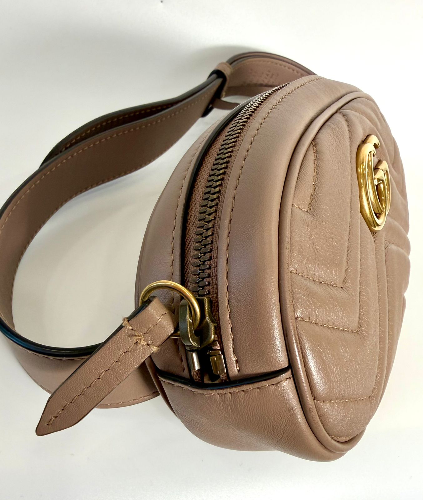 GUCCI CALFSKIN GG MARMONT MATELASSE WAIST BAG