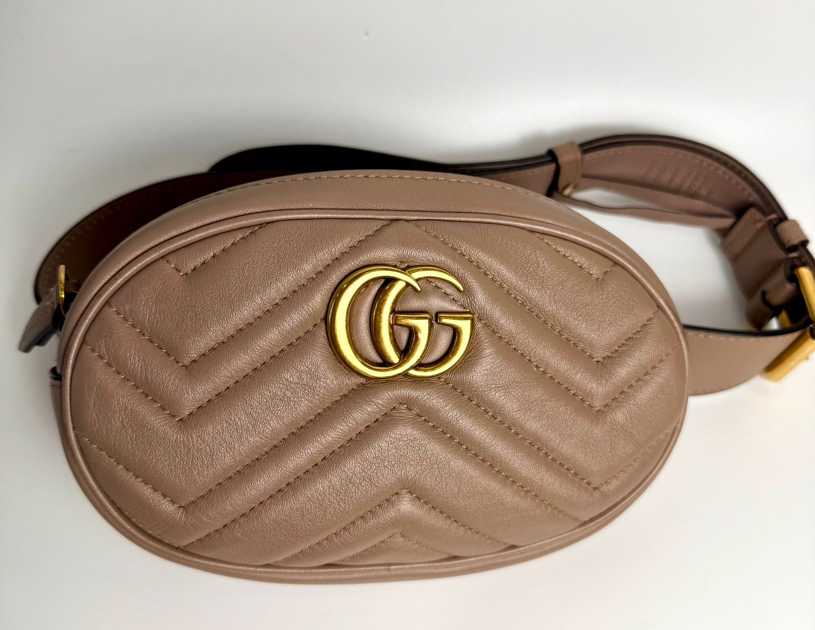 GUCCI CALFSKIN GG MARMONT MATELASSE WAIST BAG