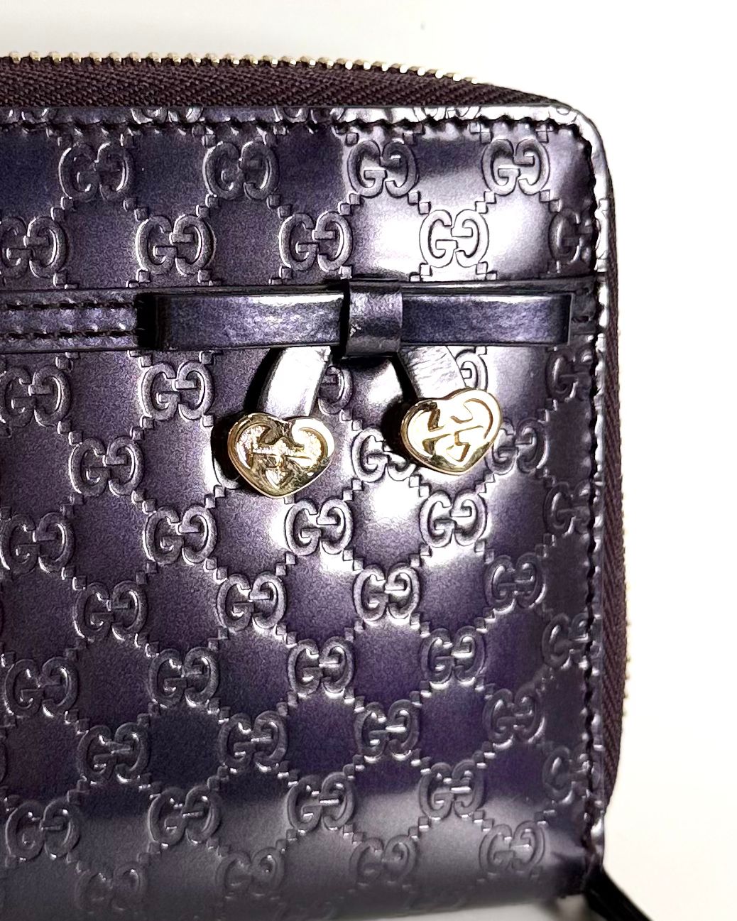 GUCCI SHINY MICROGUCCISSIMA ZIPPY HEART CHARM LEATHER WALLET