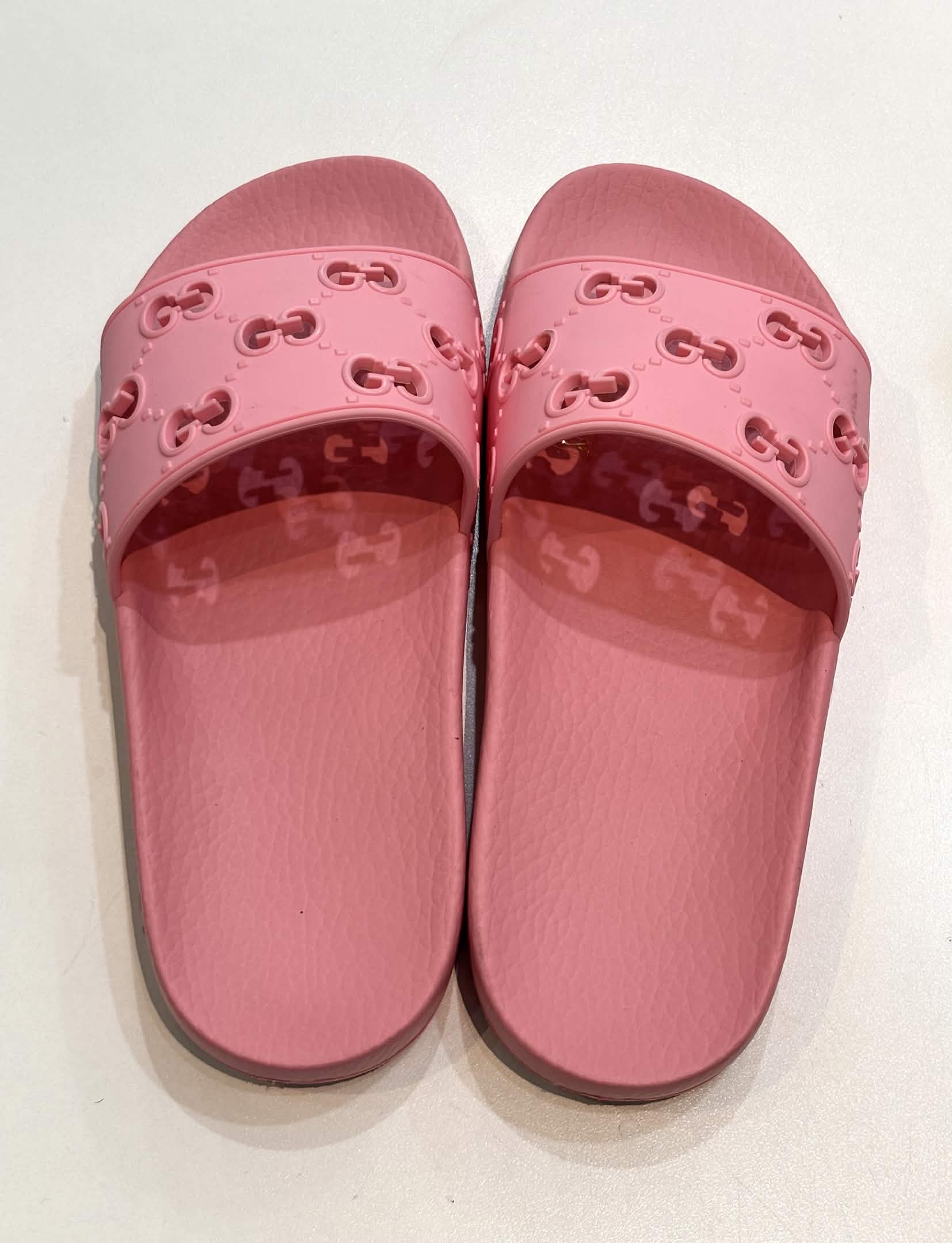 GUCCI PURSUIT GG LOGO POOL SLIDES