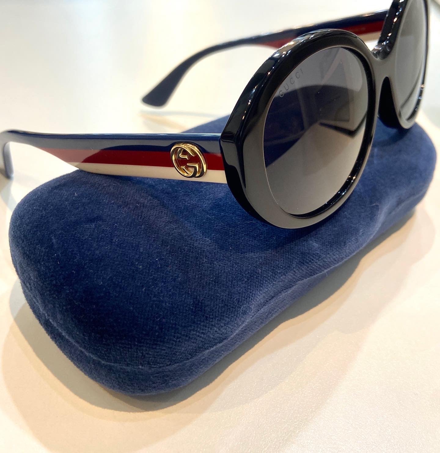 GUCCI ROUND WEB SUNGLASSES