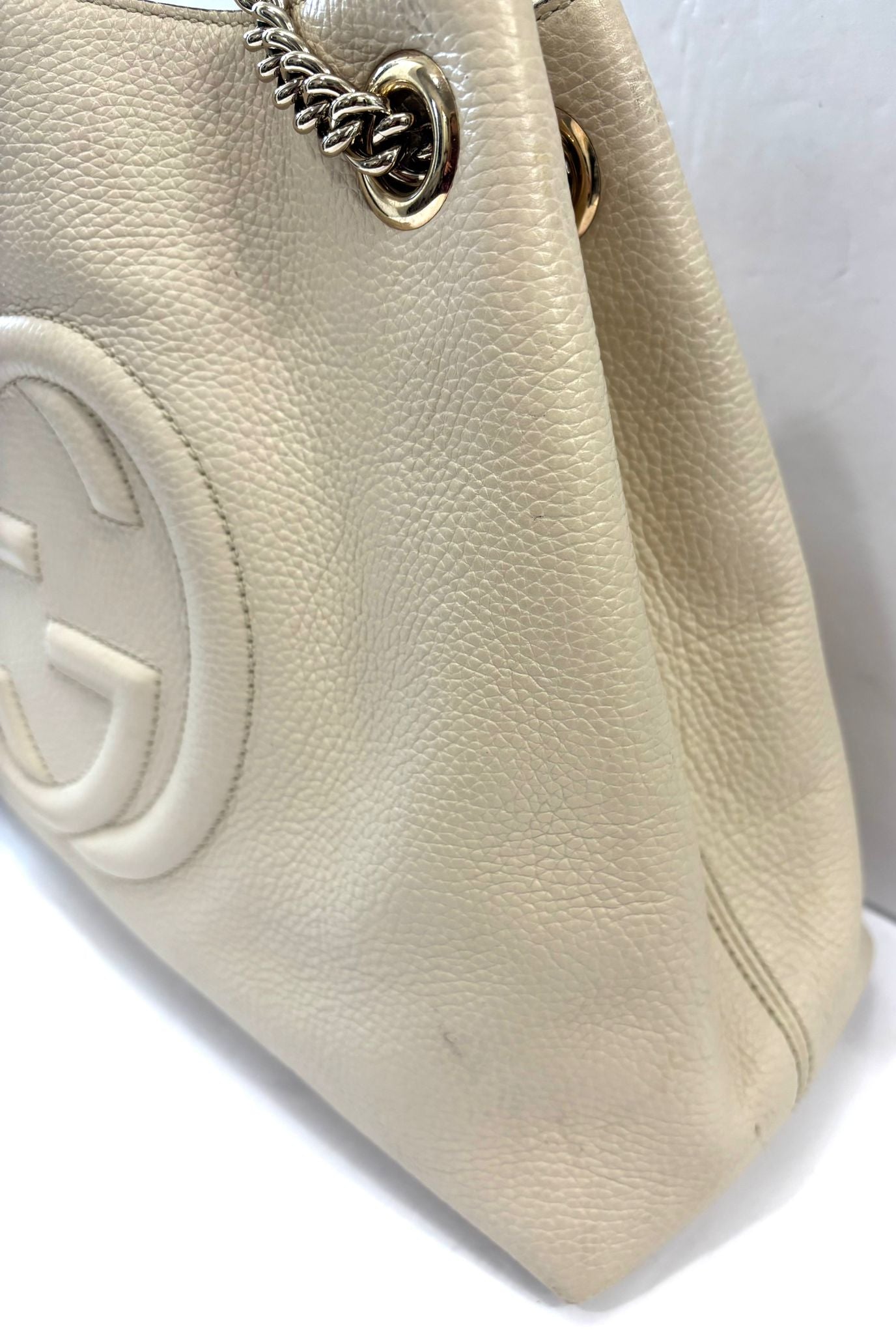 GUCCI SOHO PEBBLED CALFSKIN LEATHER CHAIN MEDIUM HOBO BAG