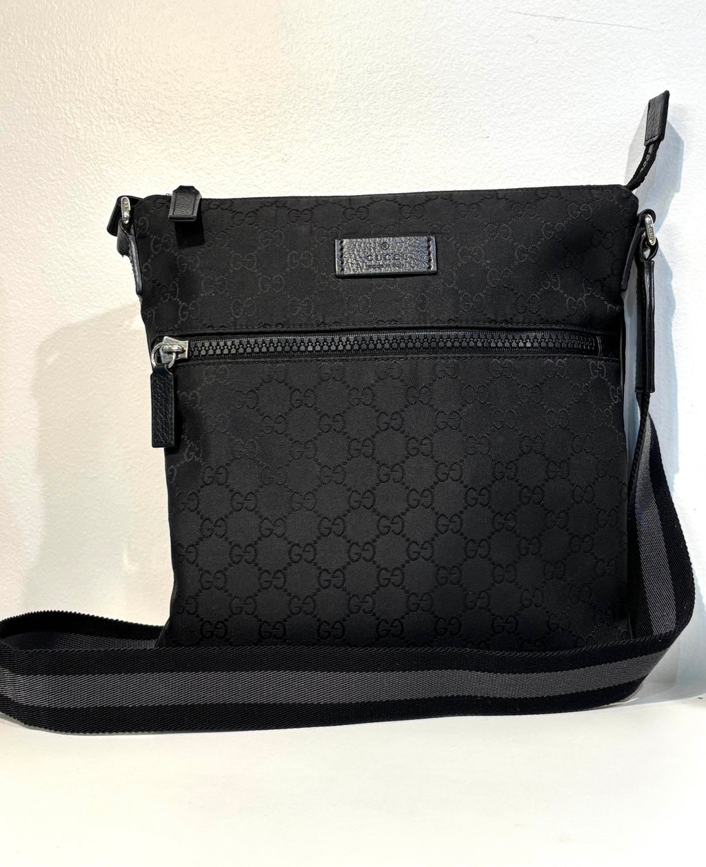 GUCCI VINTAGE GG GUCCISSIMA CANVAS MESSENGER BAG